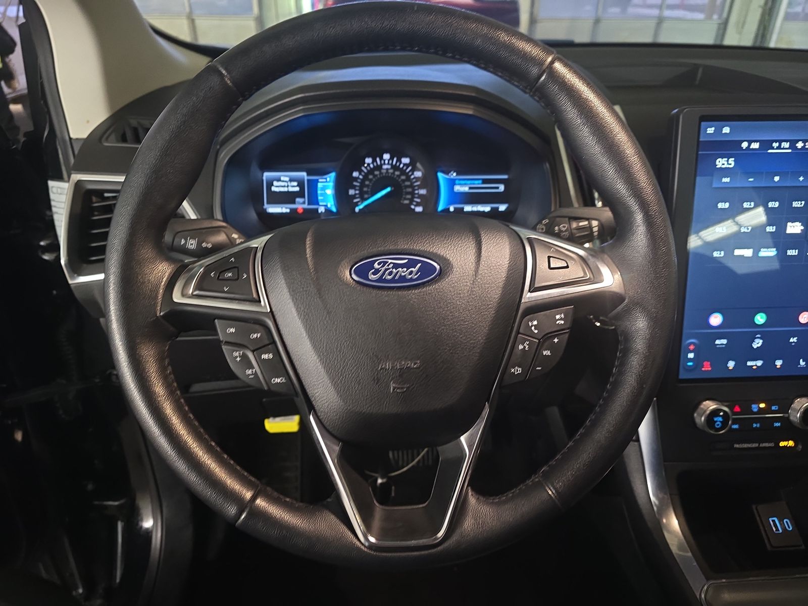 2023 Ford Edge Titanium AWD