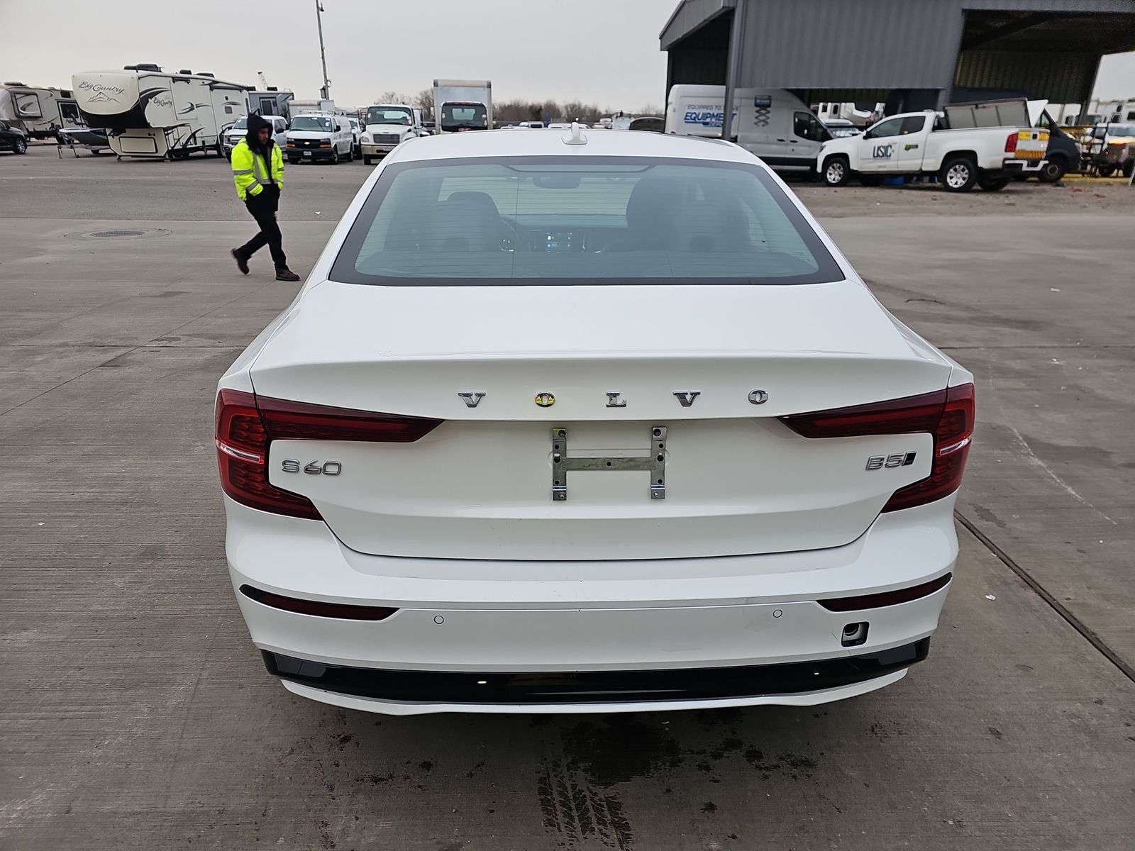 2024 Volvo S60 B5 Plus AWD