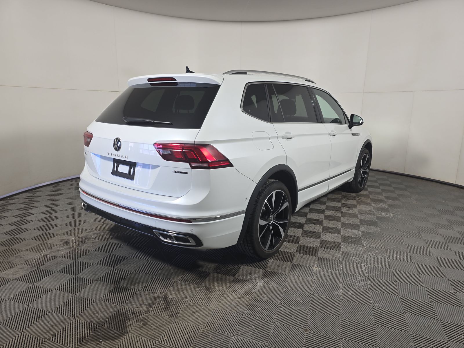 2023 Volkswagen Tiguan 2.0T SEL R-Line AWD