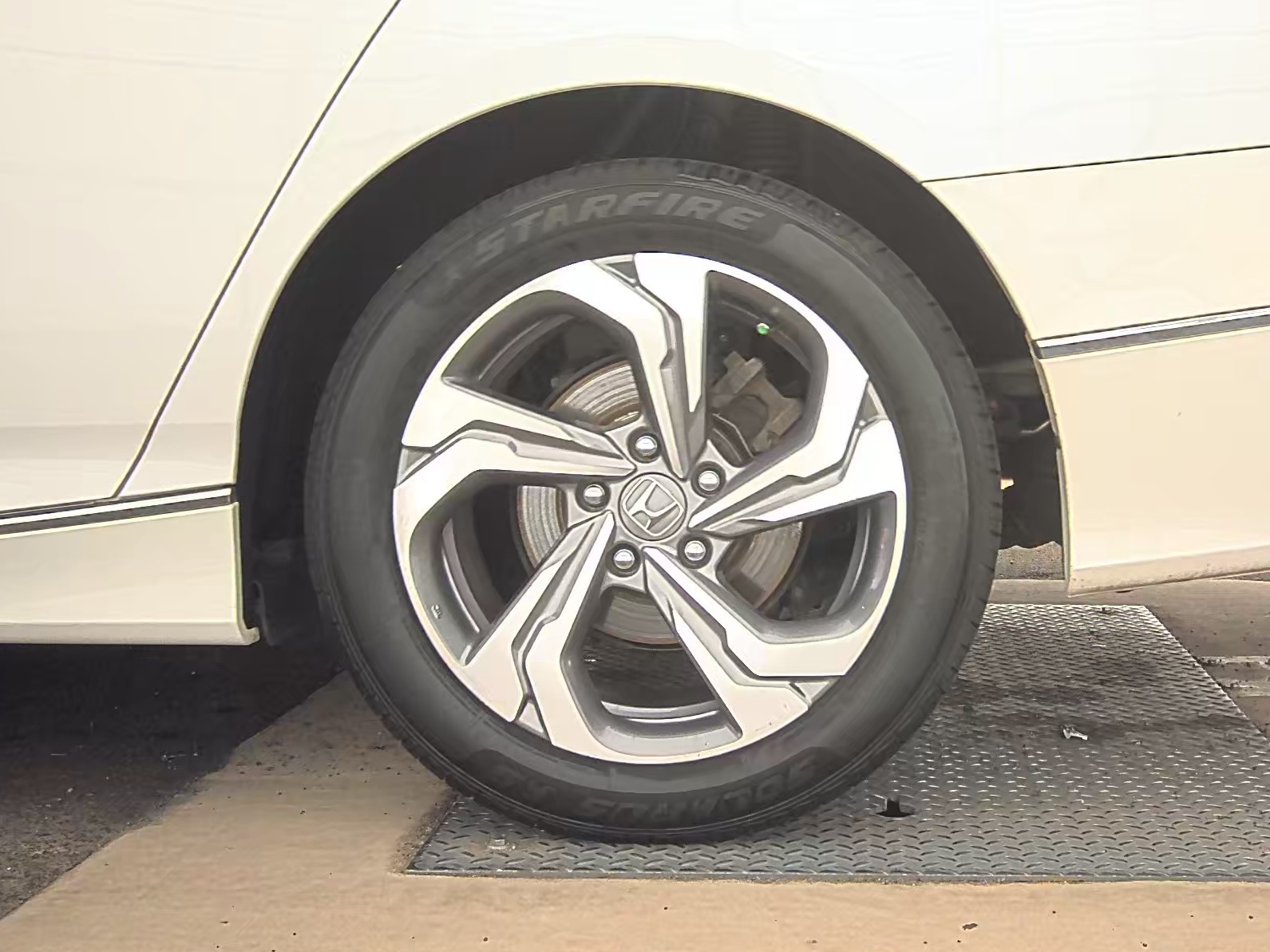 2018 Honda Accord EX-L FWD