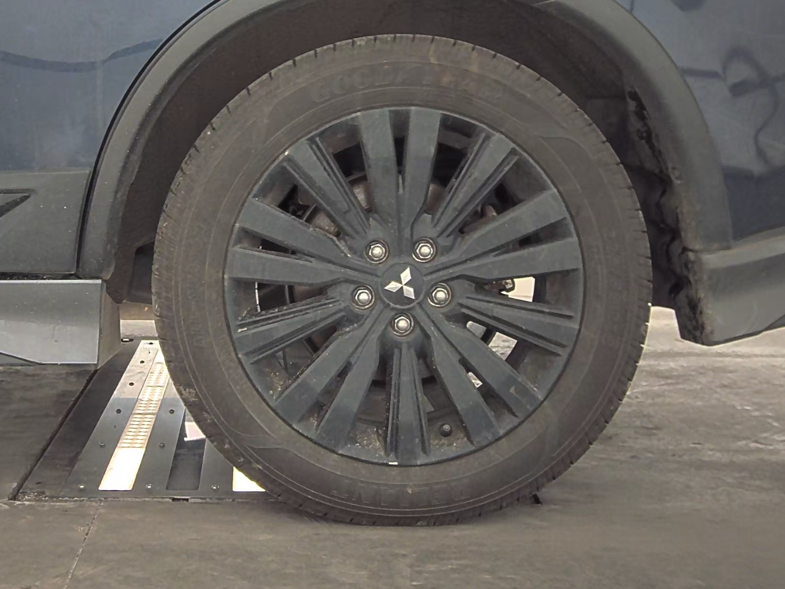 2020 Mitsubishi Outlander LE FWD