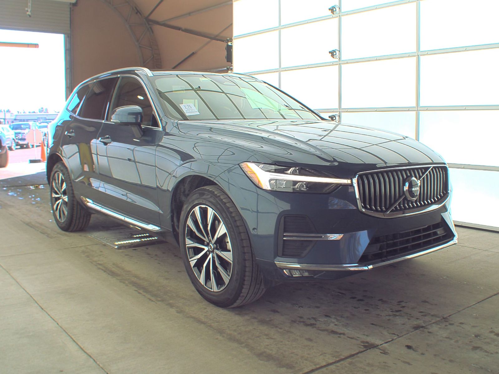 2023 Volvo XC60 B5 Plus FWD