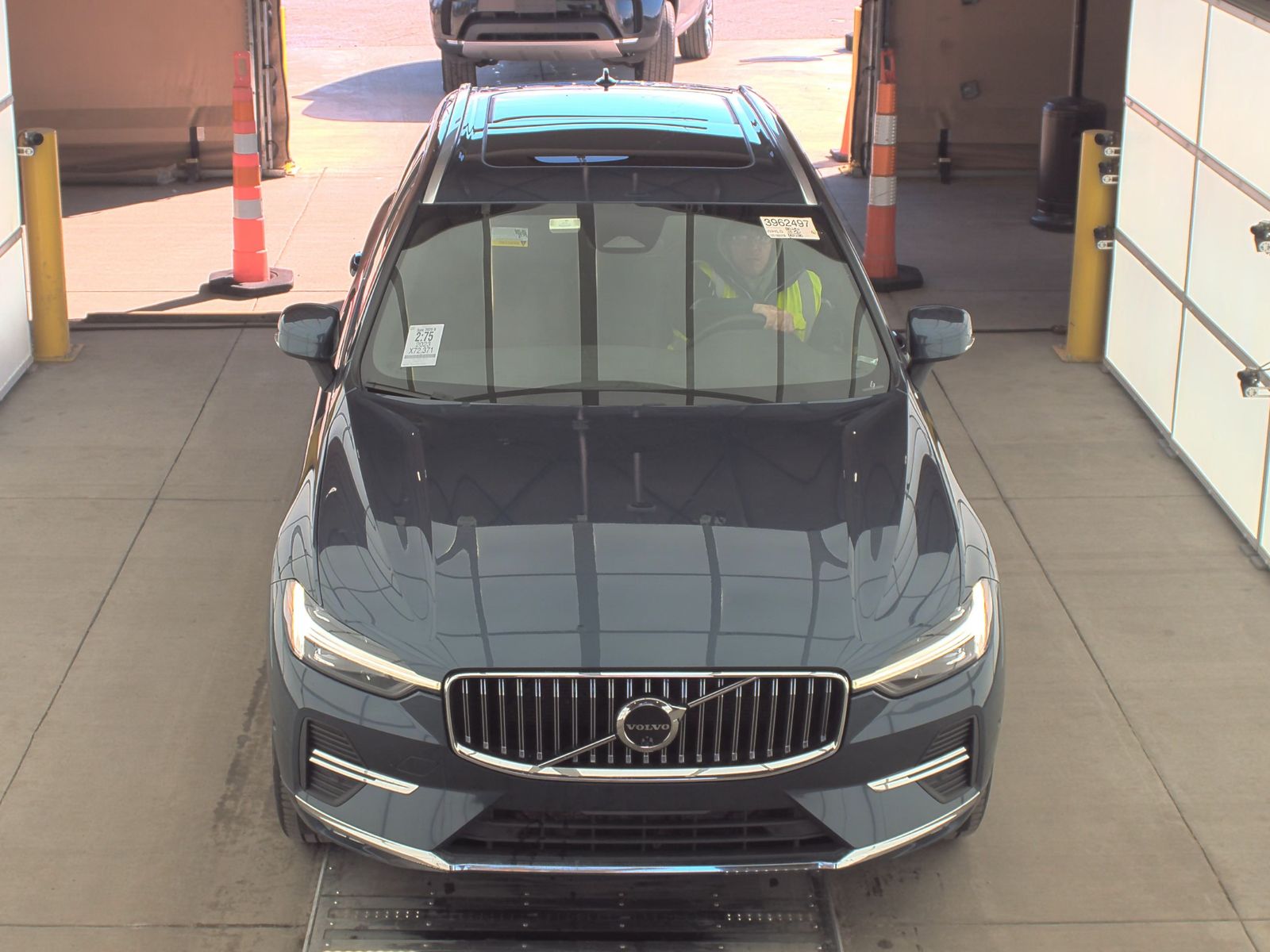 2023 Volvo XC60 B5 Plus FWD