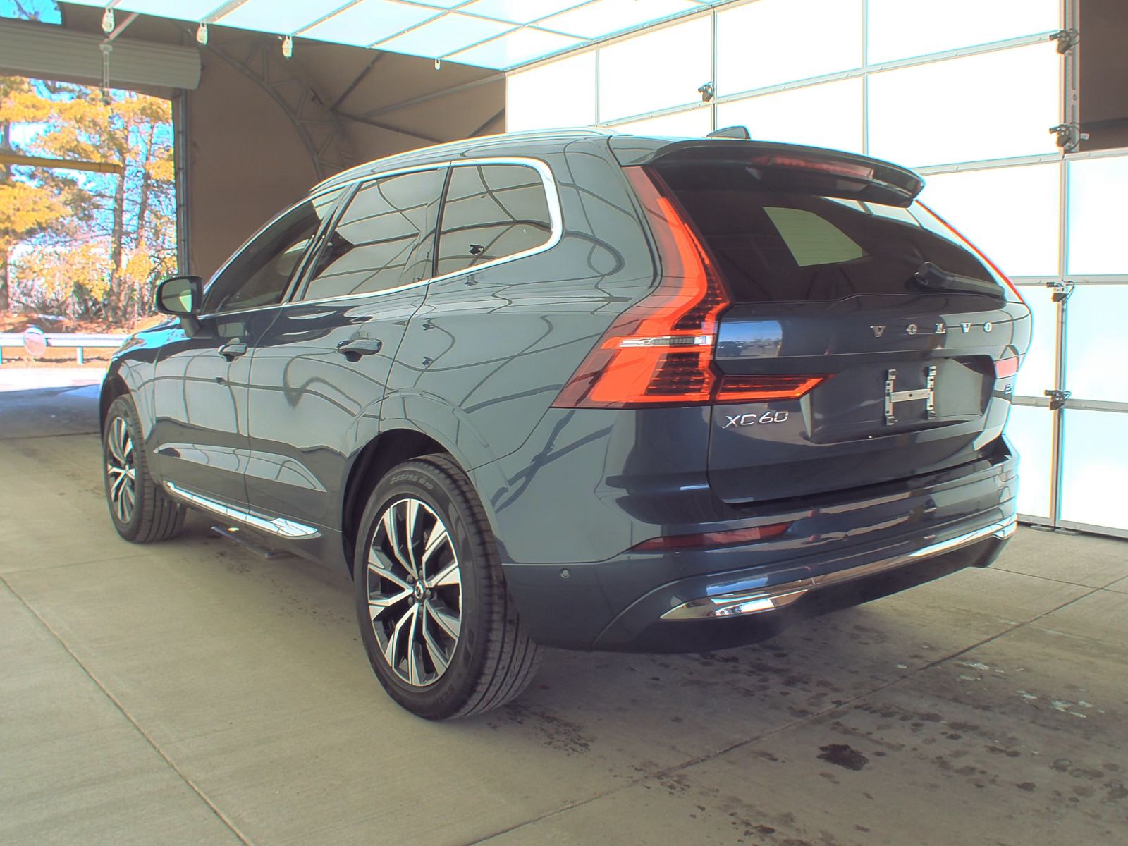 2023 Volvo XC60 B5 Plus FWD