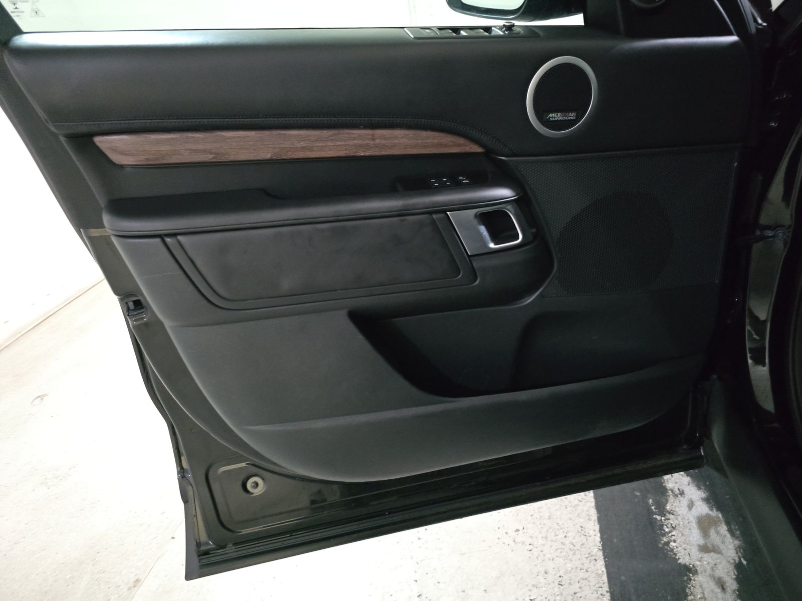 2020 Land Rover Discovery HSE Luxury AWD