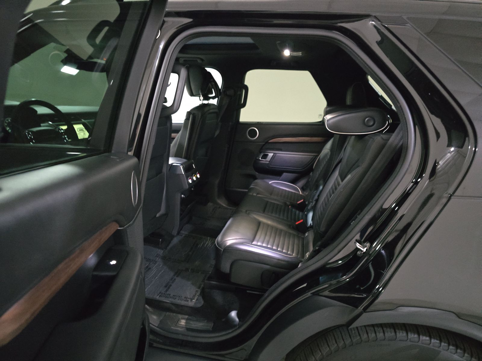 2020 Land Rover Discovery HSE Luxury AWD