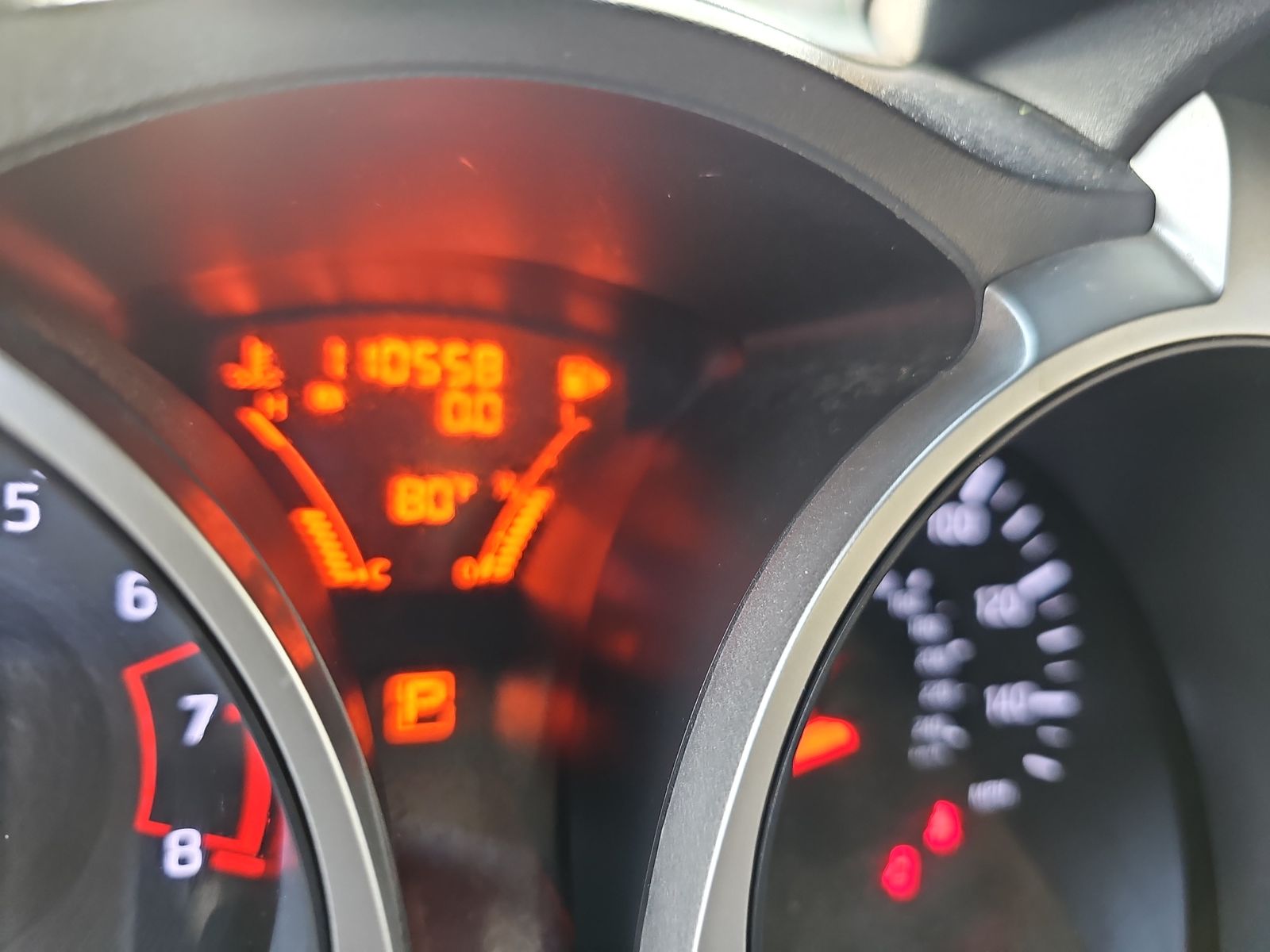 2015 Nissan JUKE S FWD