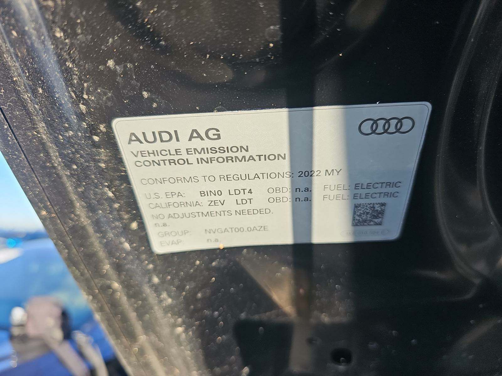2022 Audi e-tron Premium AWD