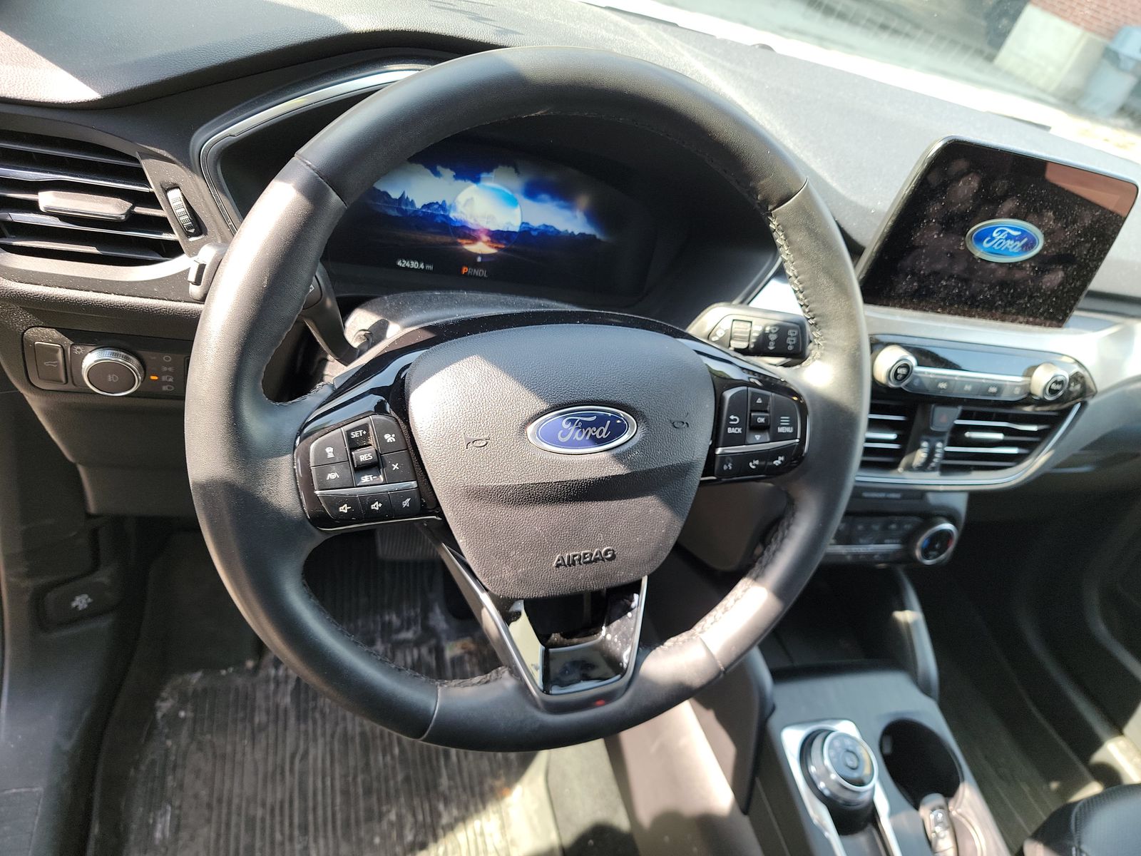 2022 Ford Escape Titanium AWD