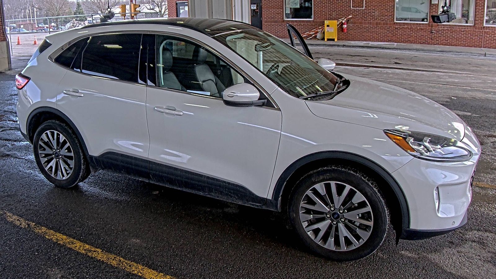 2022 Ford Escape Titanium AWD