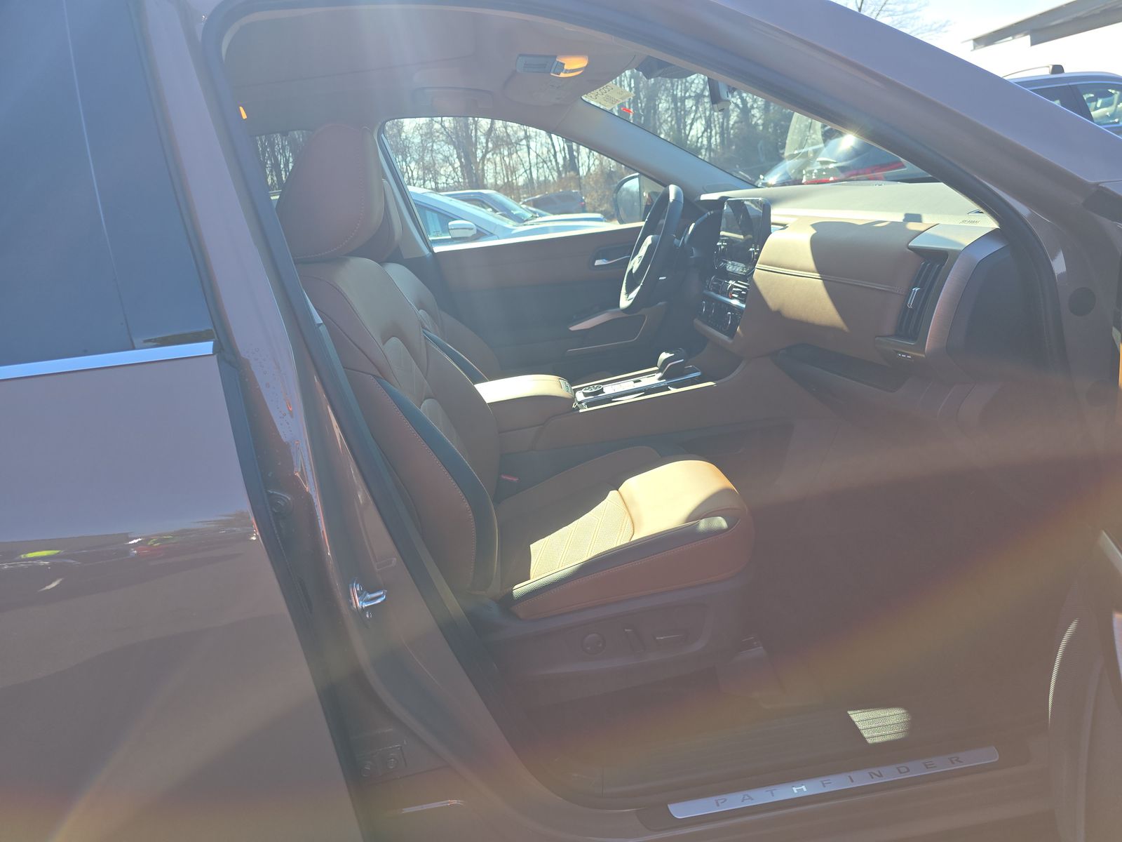 2024 Nissan Pathfinder Platinum AWD