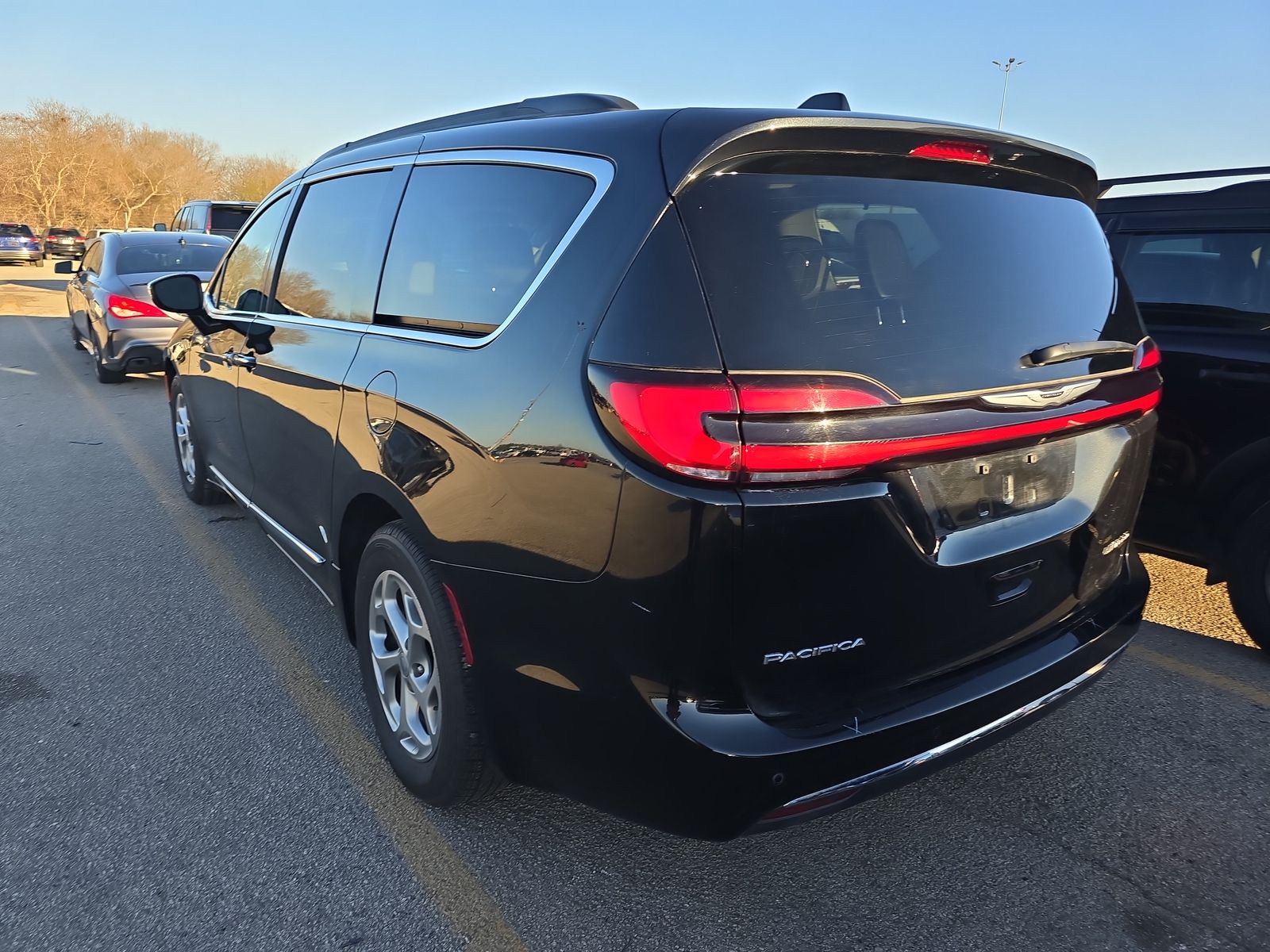 2023 Chrysler Pacifica Limited FWD