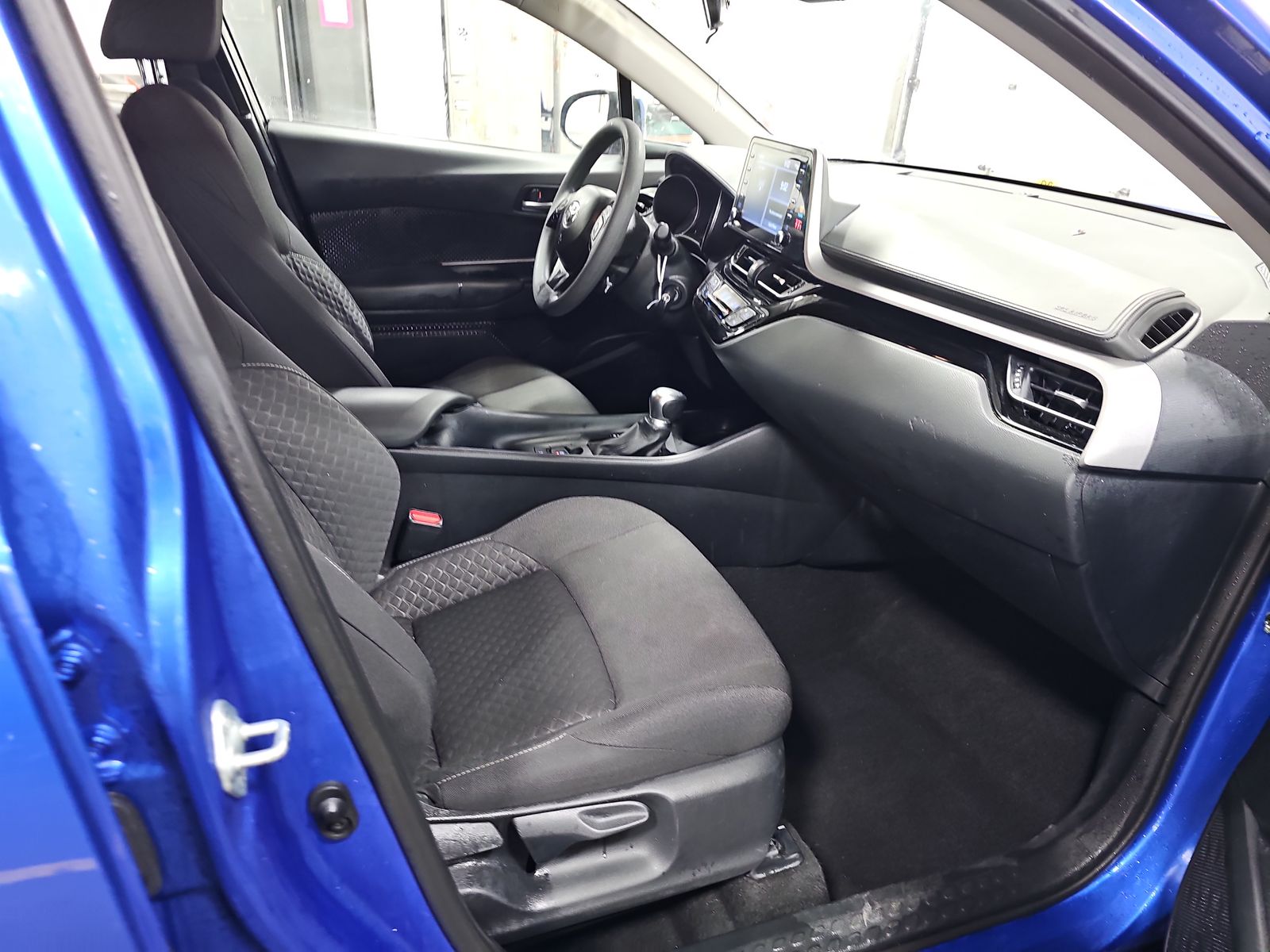 2020 Toyota C-HR LE FWD