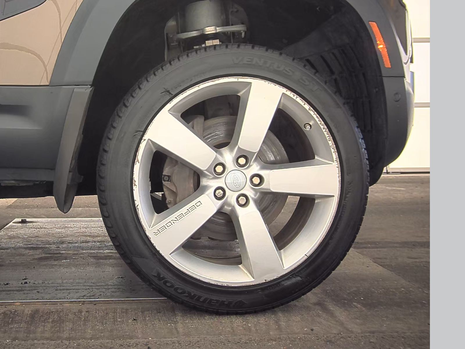 2020 Land Rover Defender 110 First Edition AWD