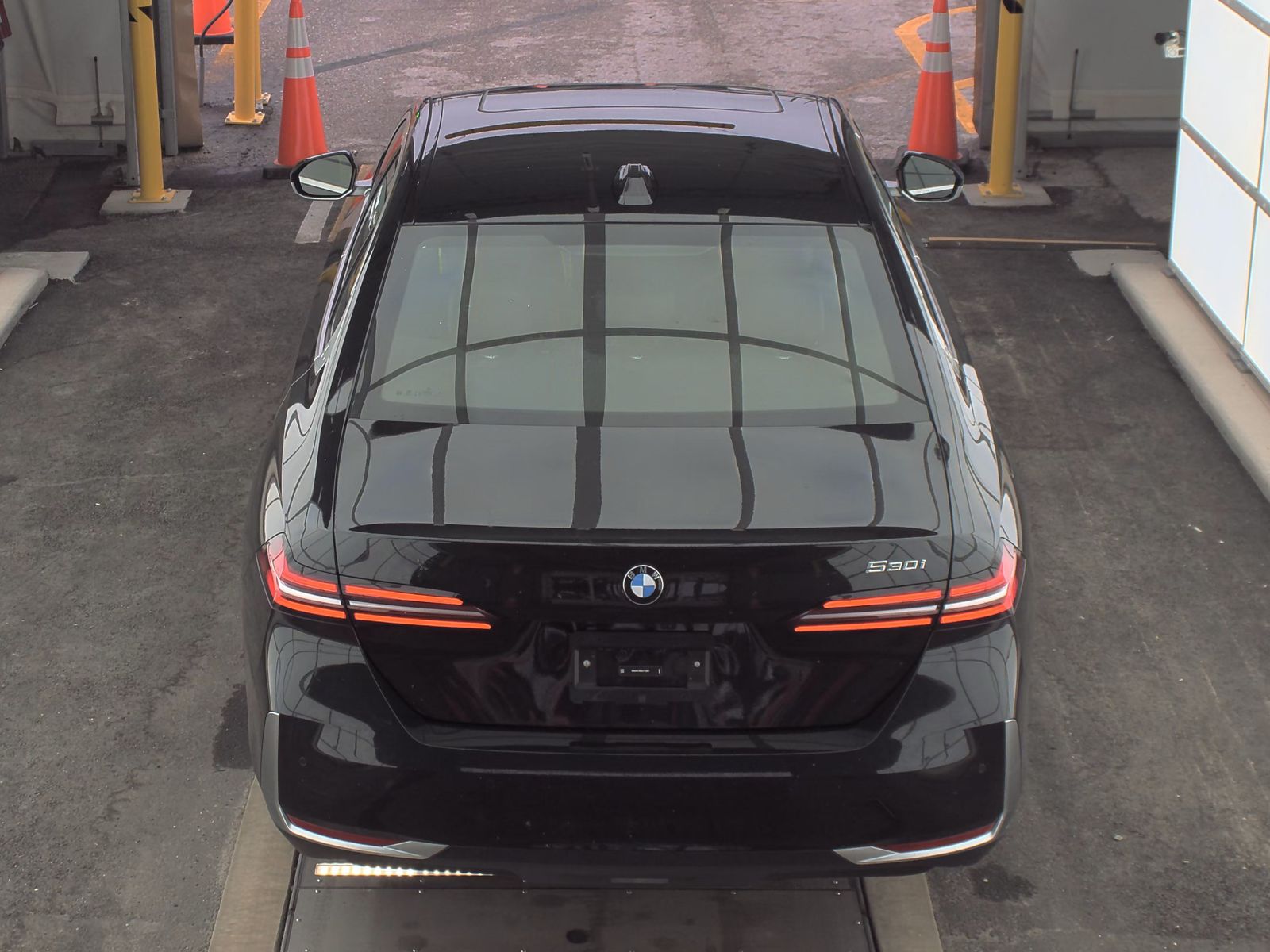 2025 BMW 5 Series 530i RWD