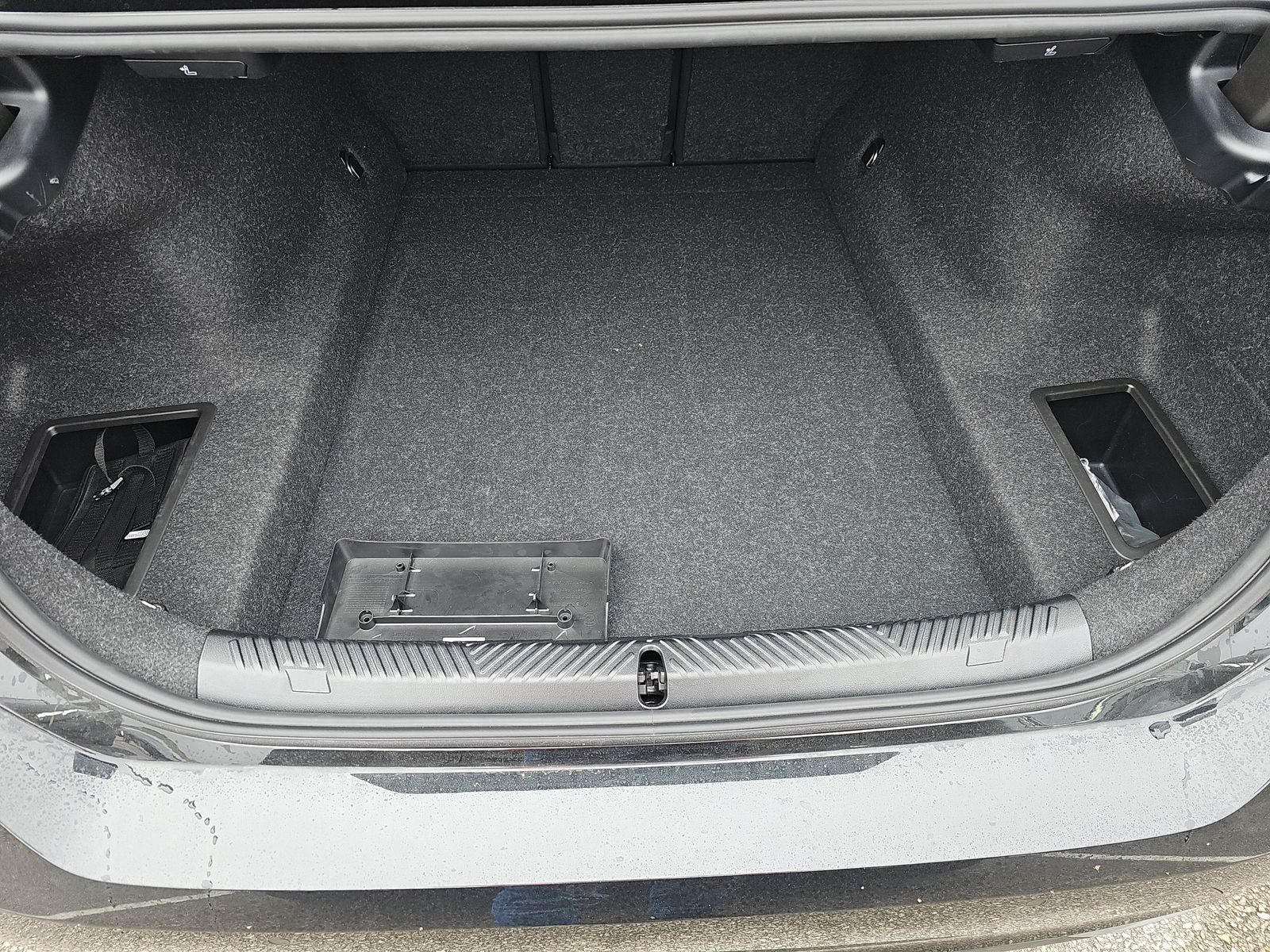 2025 BMW 5 Series 530i RWD