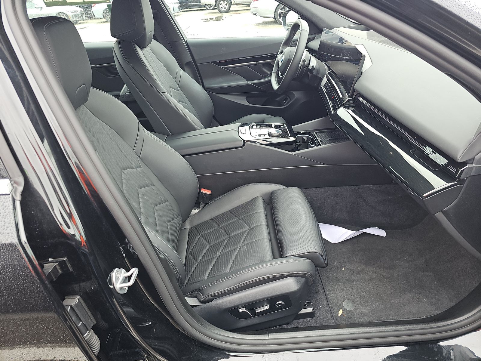 2025 BMW 5 Series 530i RWD