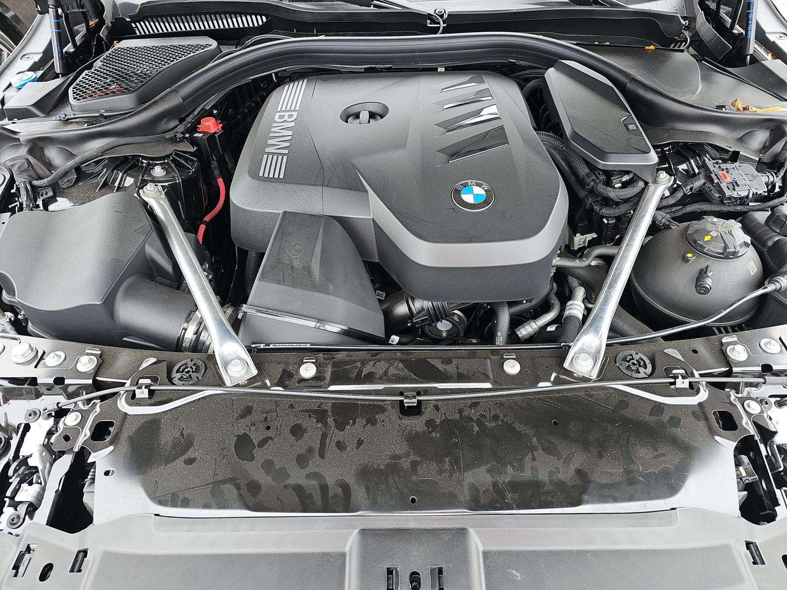 2025 BMW 5 Series 530i RWD