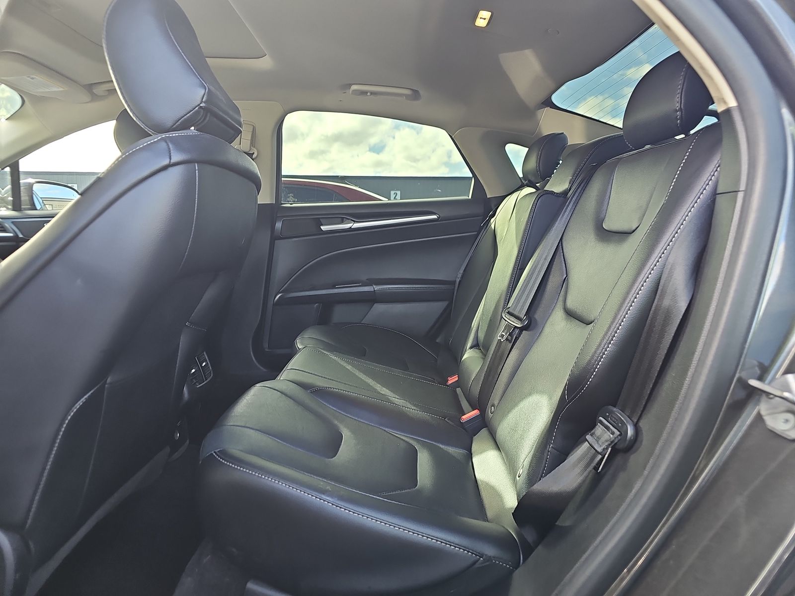 2020 Ford Fusion Hybrid Titanium FWD