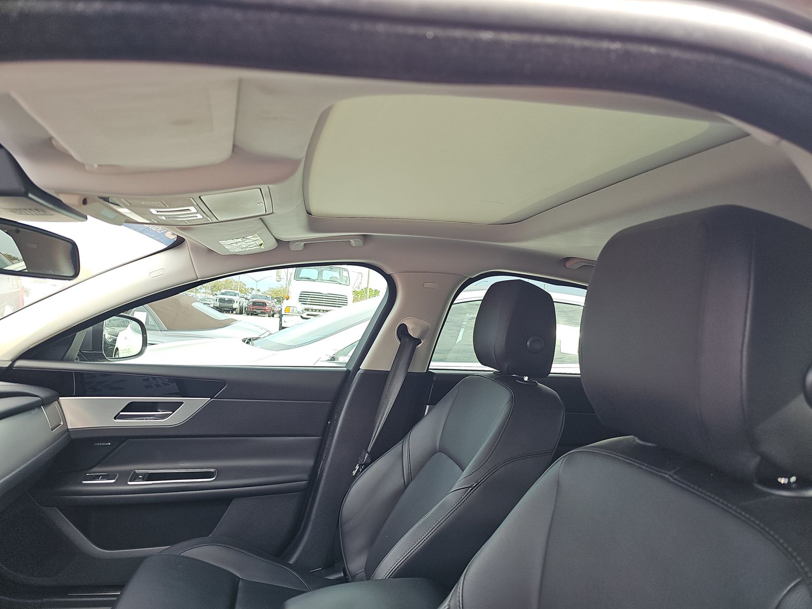 2018 Jaguar XF 25t Premium FWD