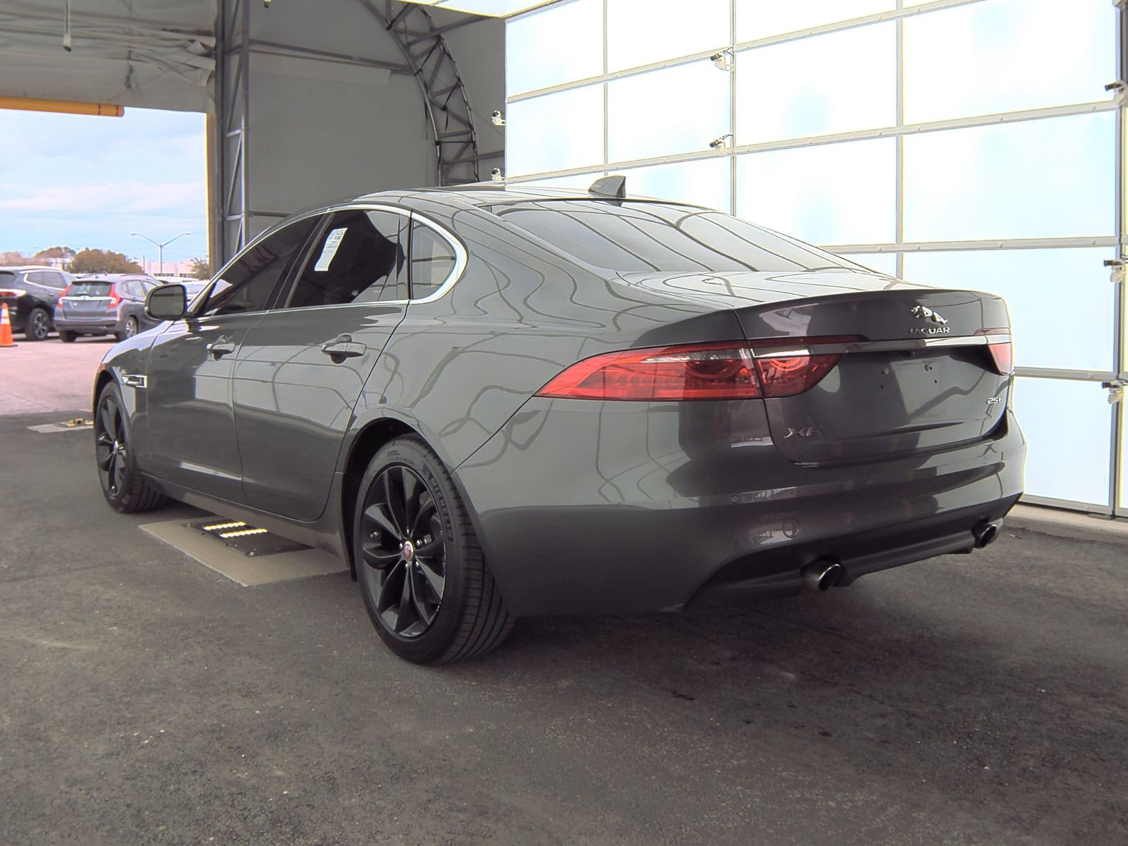 2018 Jaguar XF 25t Premium FWD