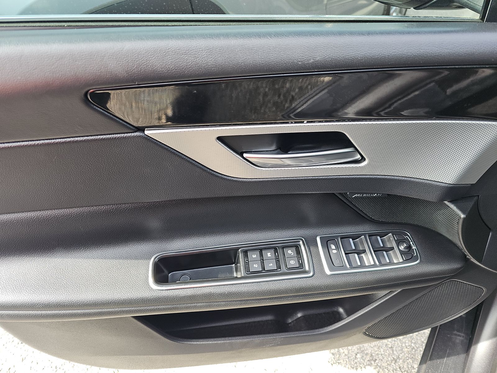 2018 Jaguar XF 25t Premium FWD