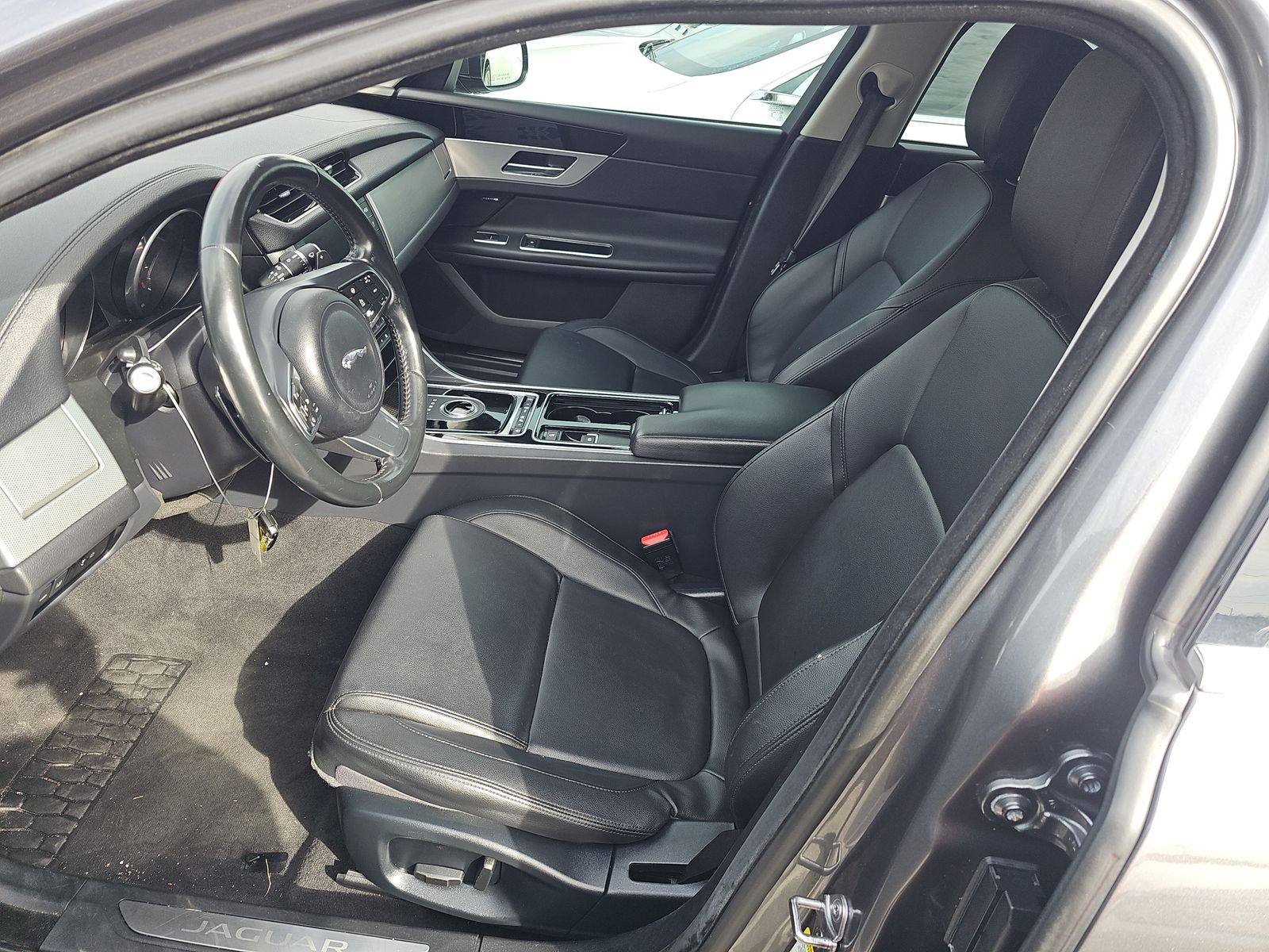 2018 Jaguar XF 25t Premium FWD