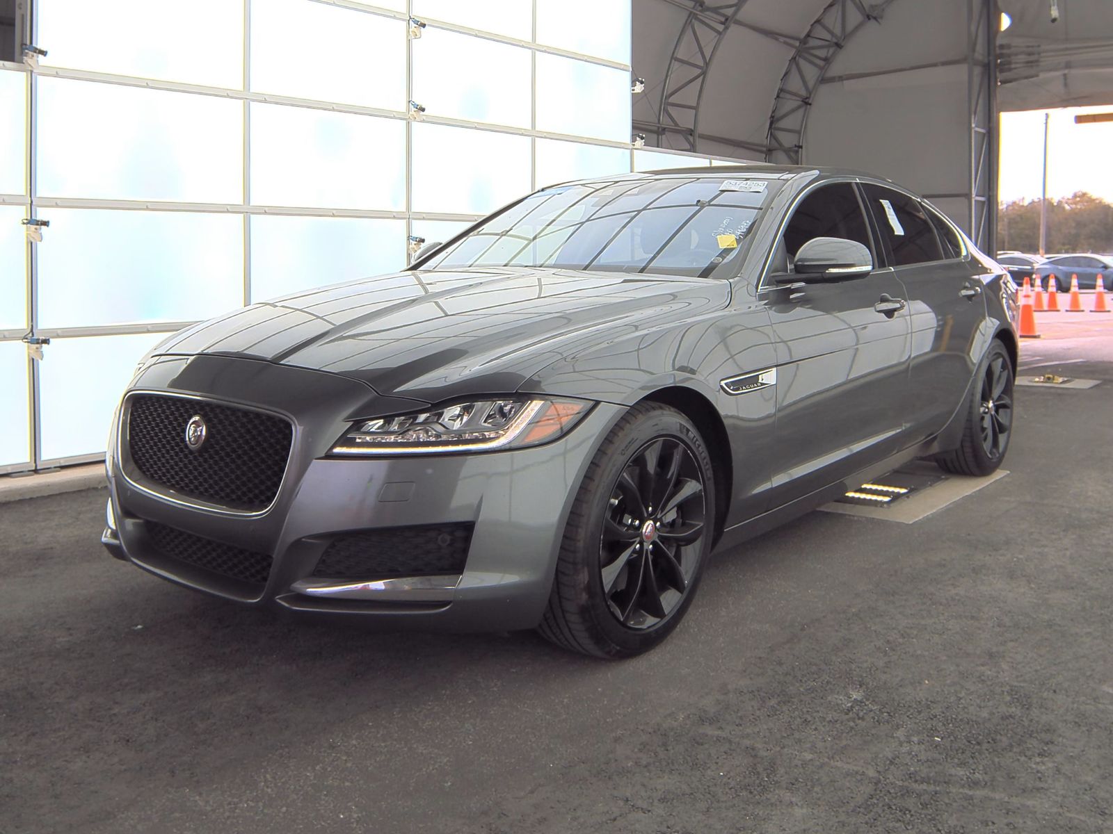2018 Jaguar XF 25t Premium FWD