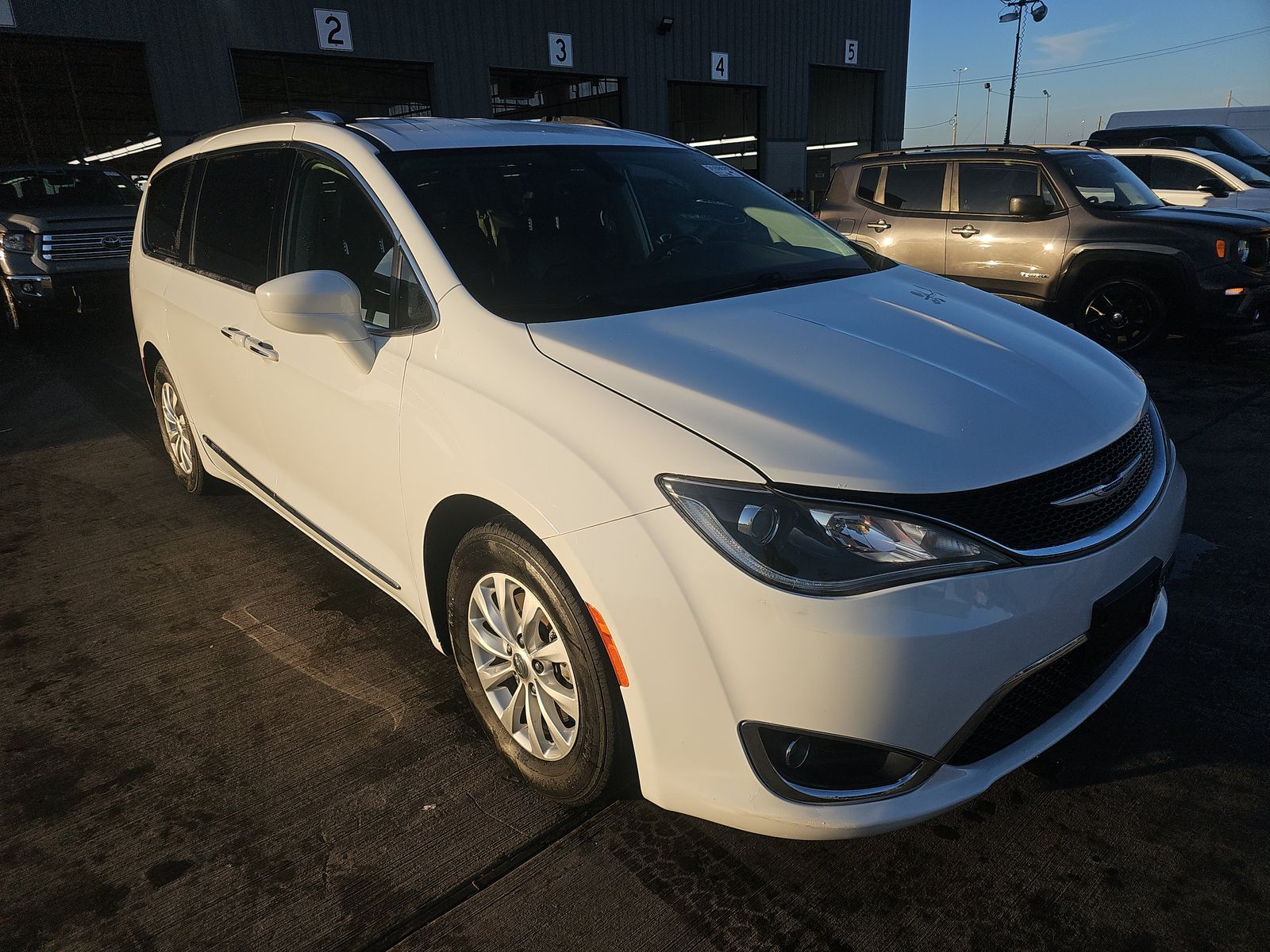 2019 Chrysler Pacifica Touring L FWD