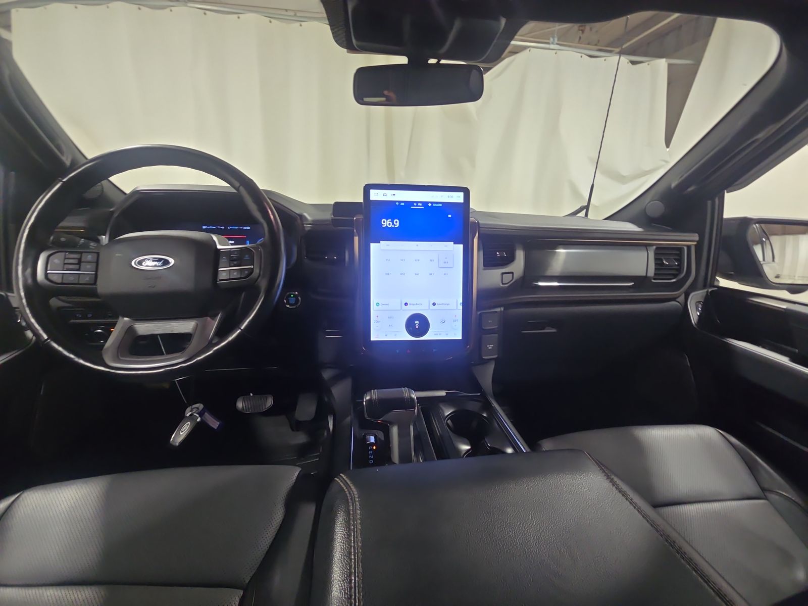 2022 Ford F-150 Lightning LARIAT AWD