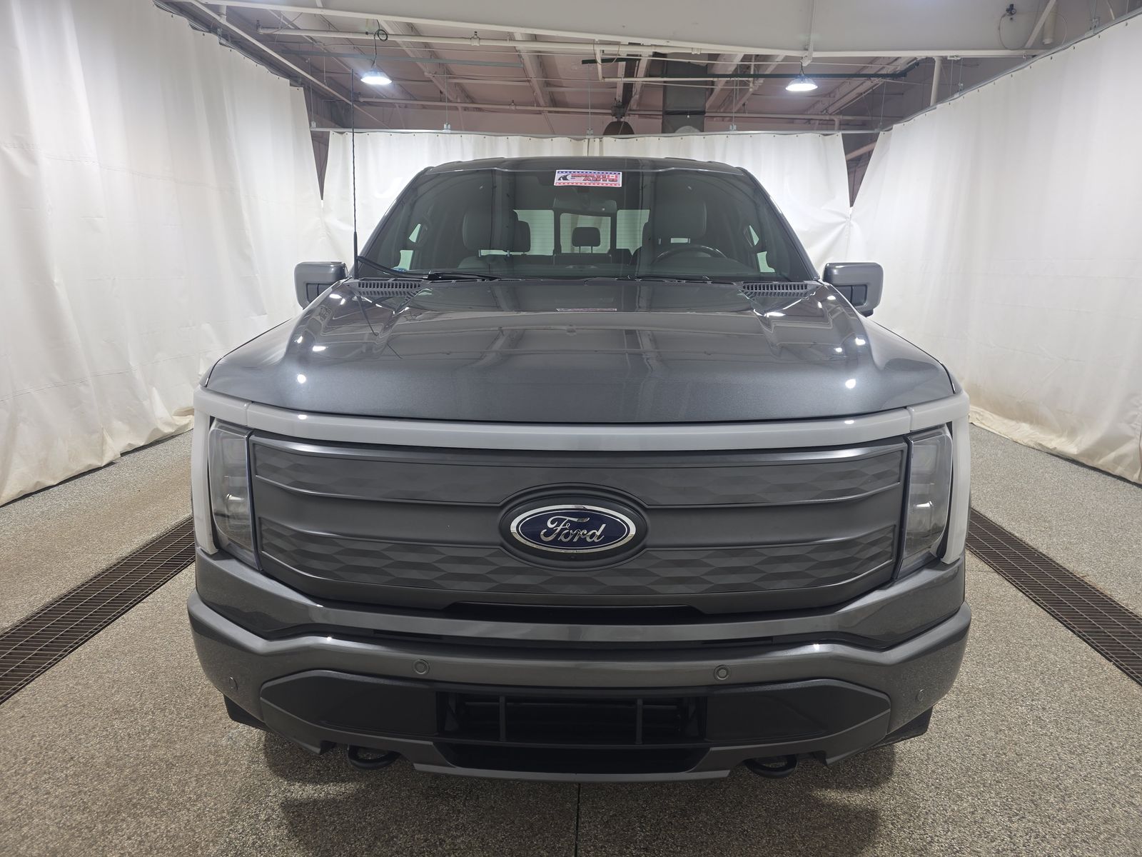 2022 Ford F-150 Lightning LARIAT AWD