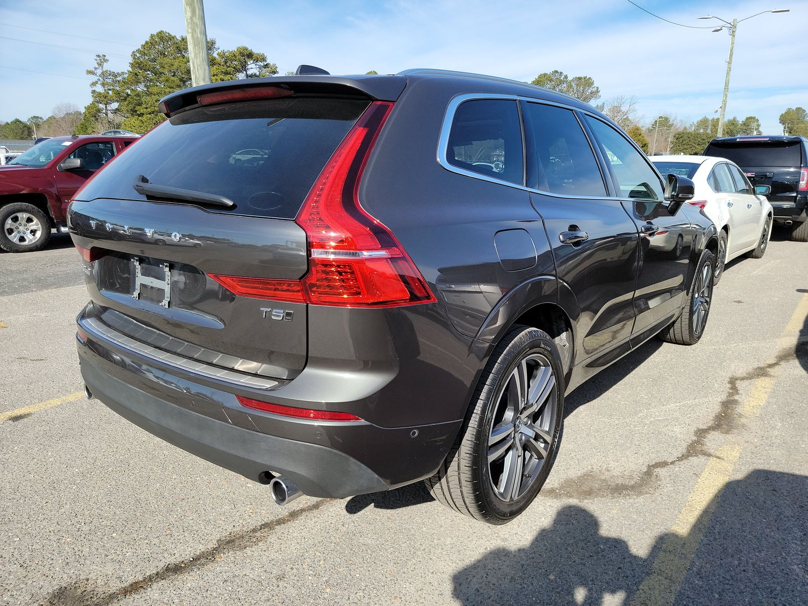 2019 Volvo XC60 T5 Momentum AWD