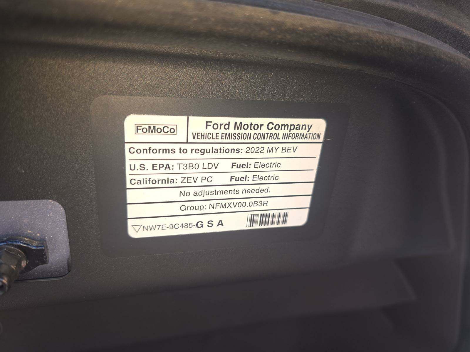 2022 Ford Mustang Mach-E Select RWD