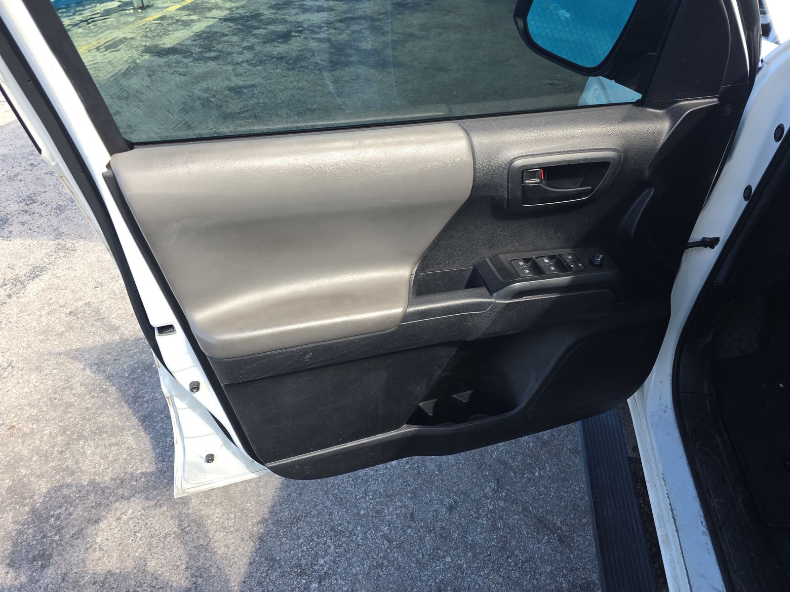 2022 Toyota Tacoma SR RWD