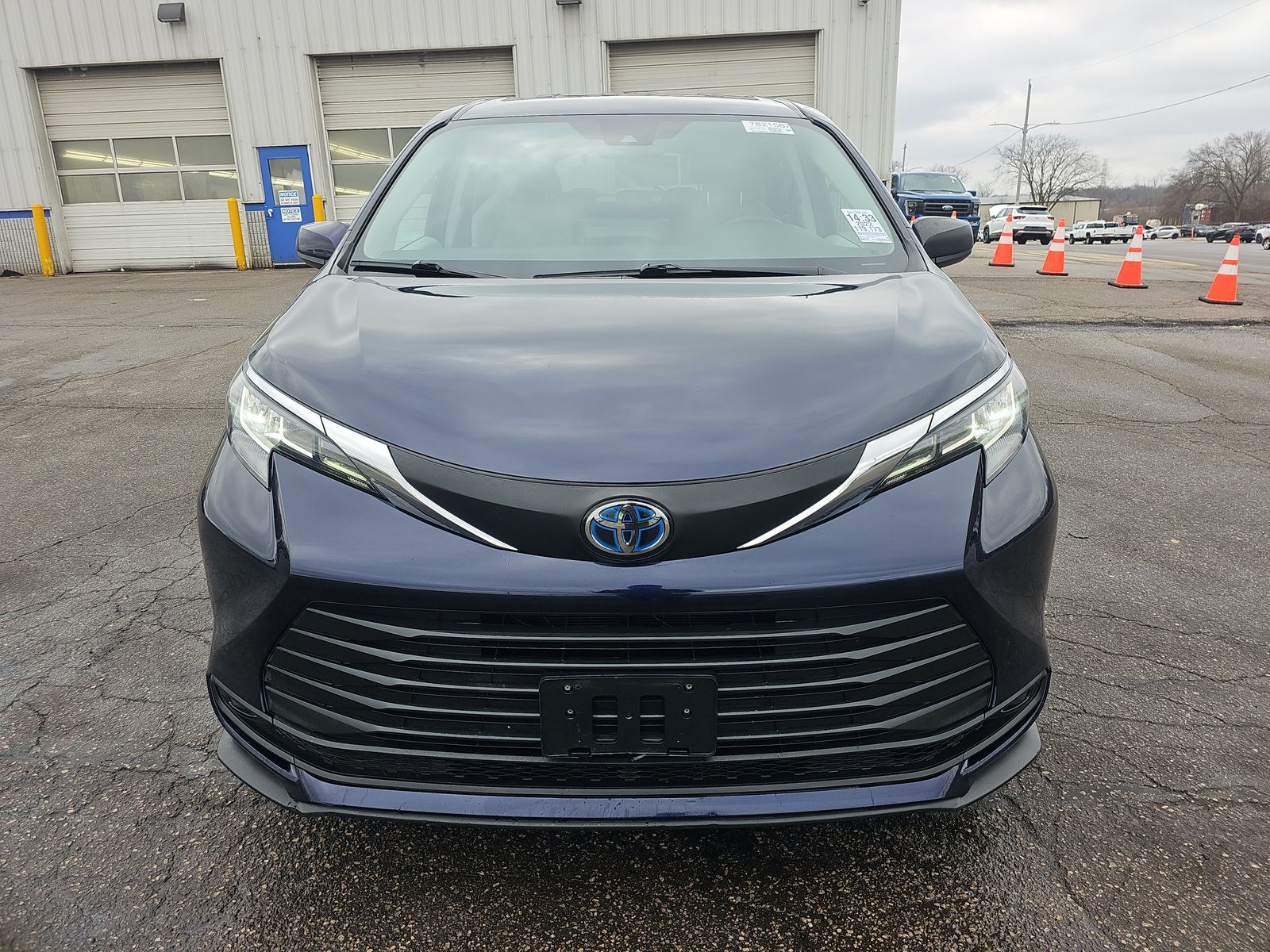 2022 Toyota Sienna LE AWD