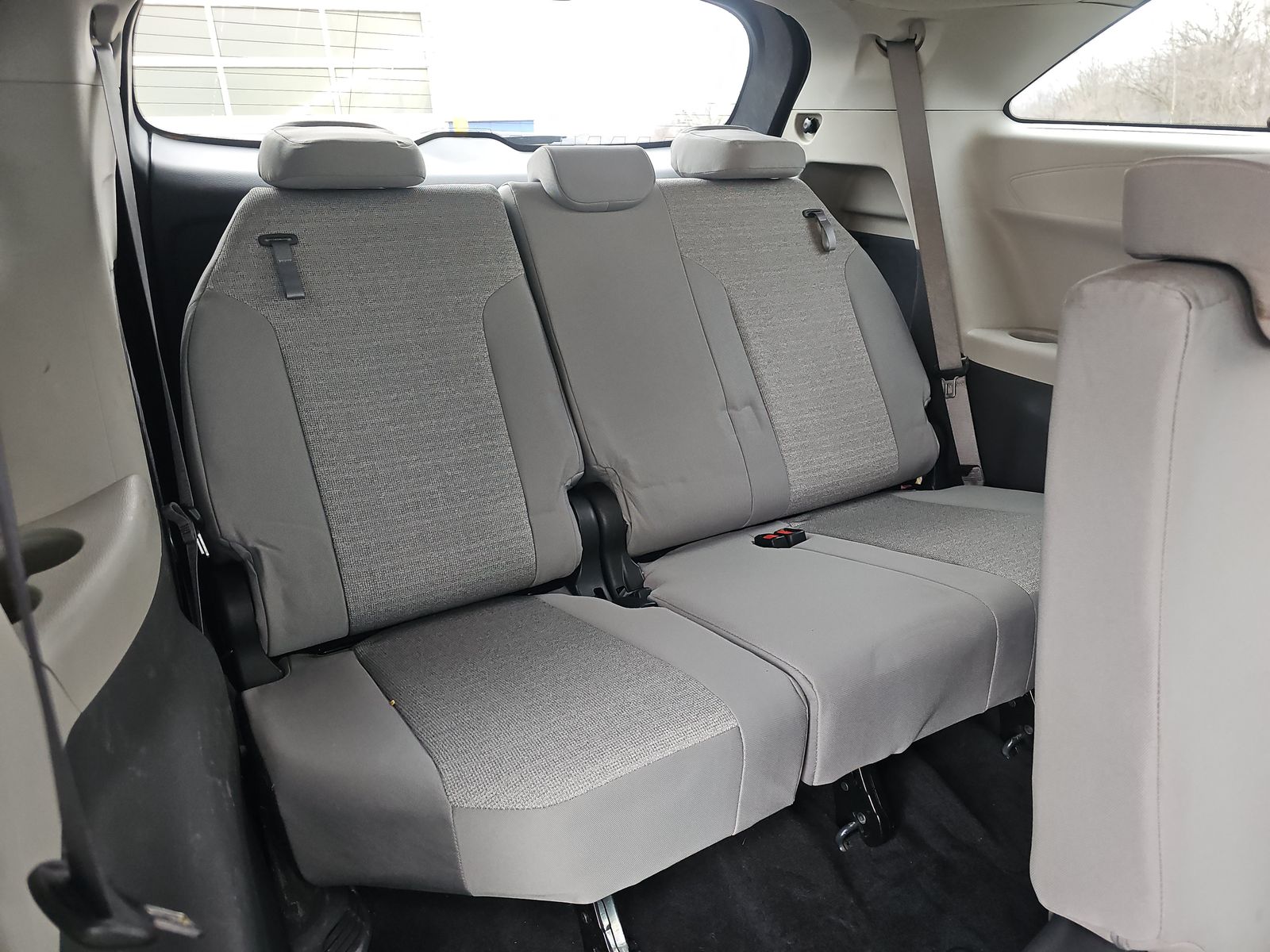 2022 Toyota Sienna LE AWD