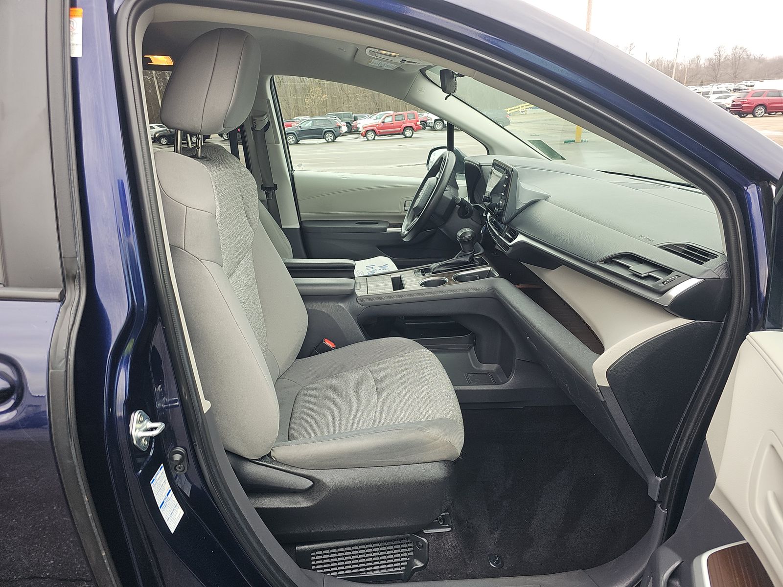 2022 Toyota Sienna LE AWD