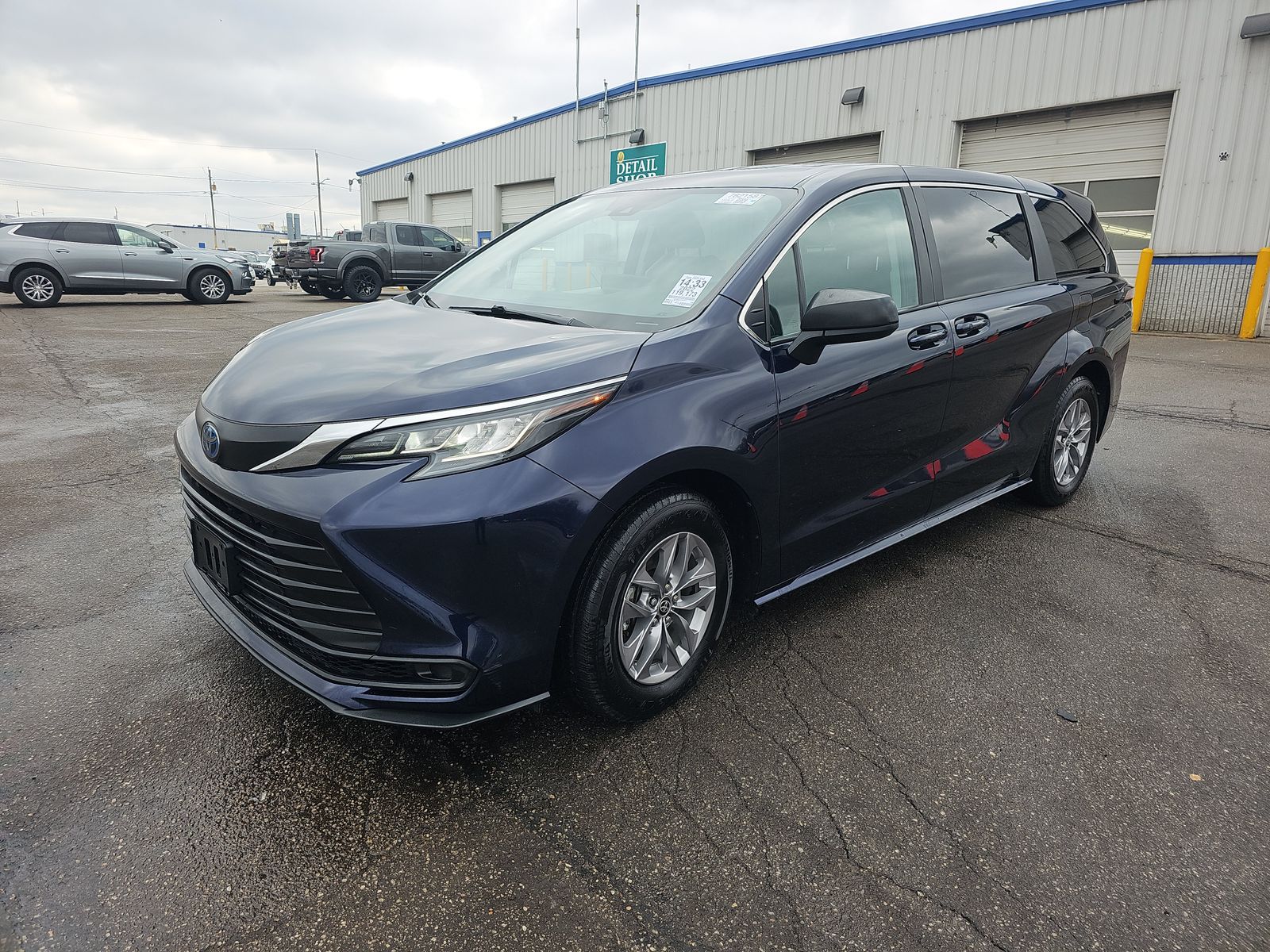 2022 Toyota Sienna LE AWD