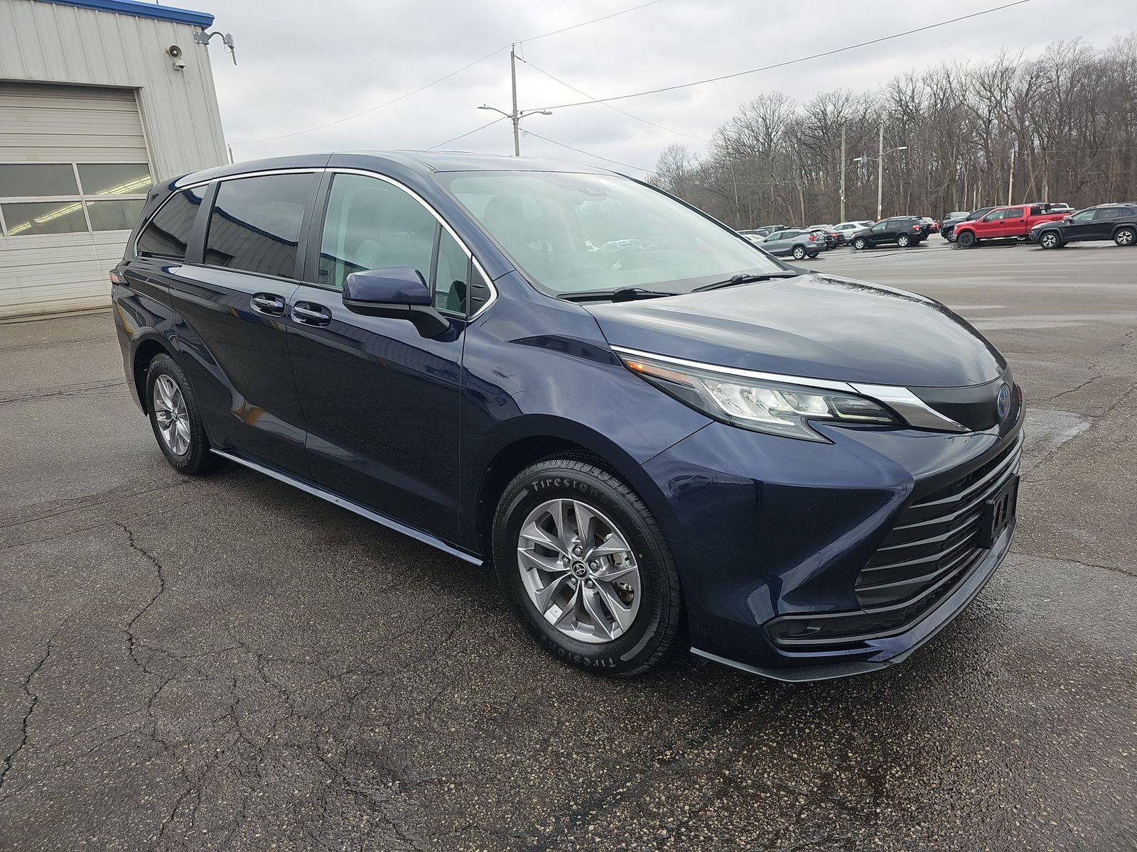 2022 Toyota Sienna LE AWD