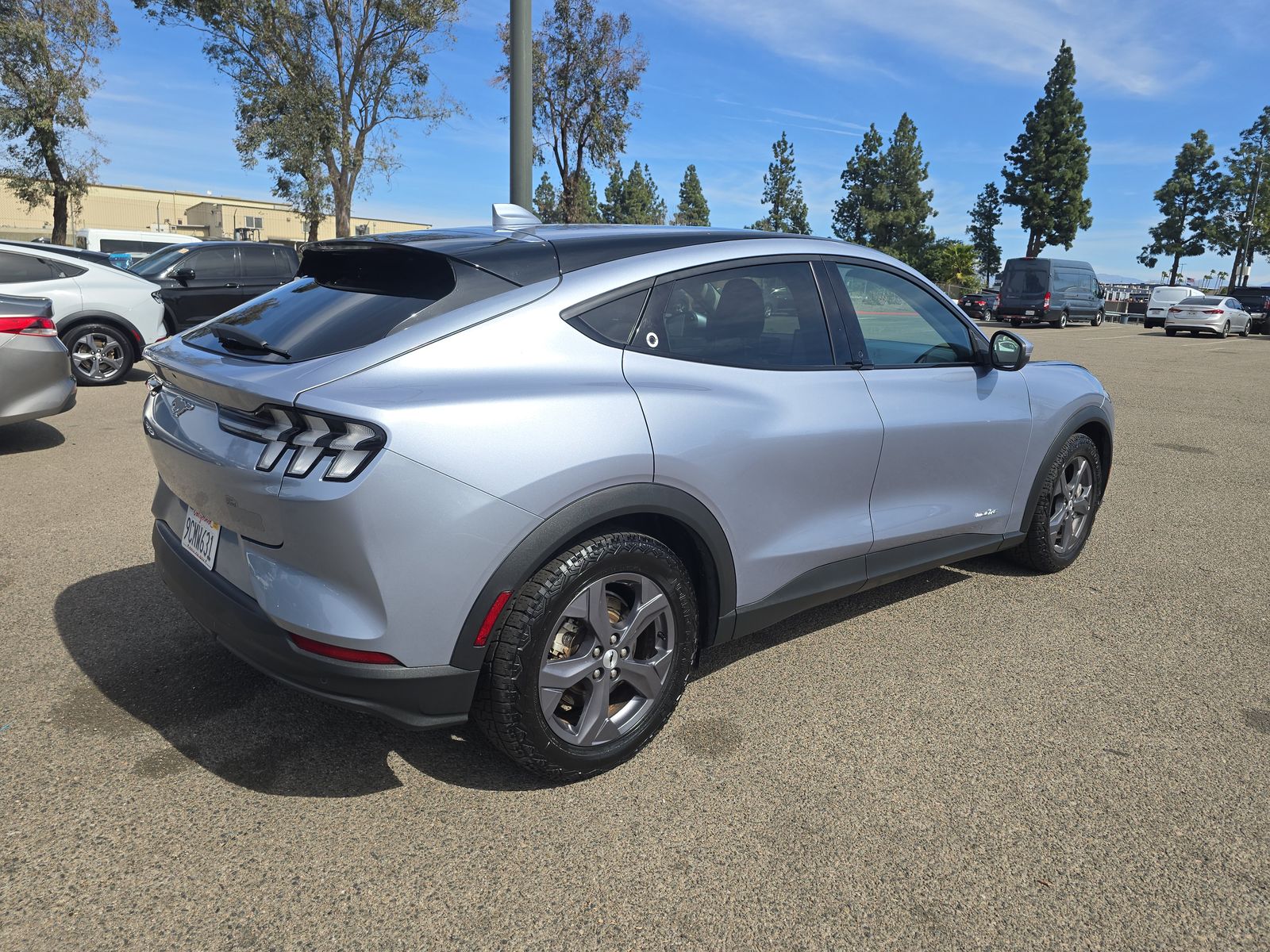 2022 Ford Mustang Mach-E Select RWD