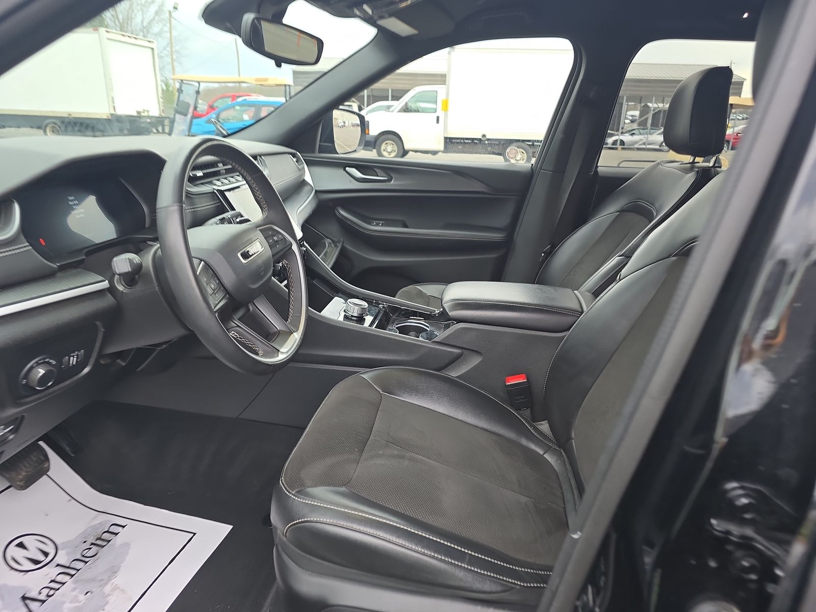 2023 Jeep Grand Cherokee Altitude RWD