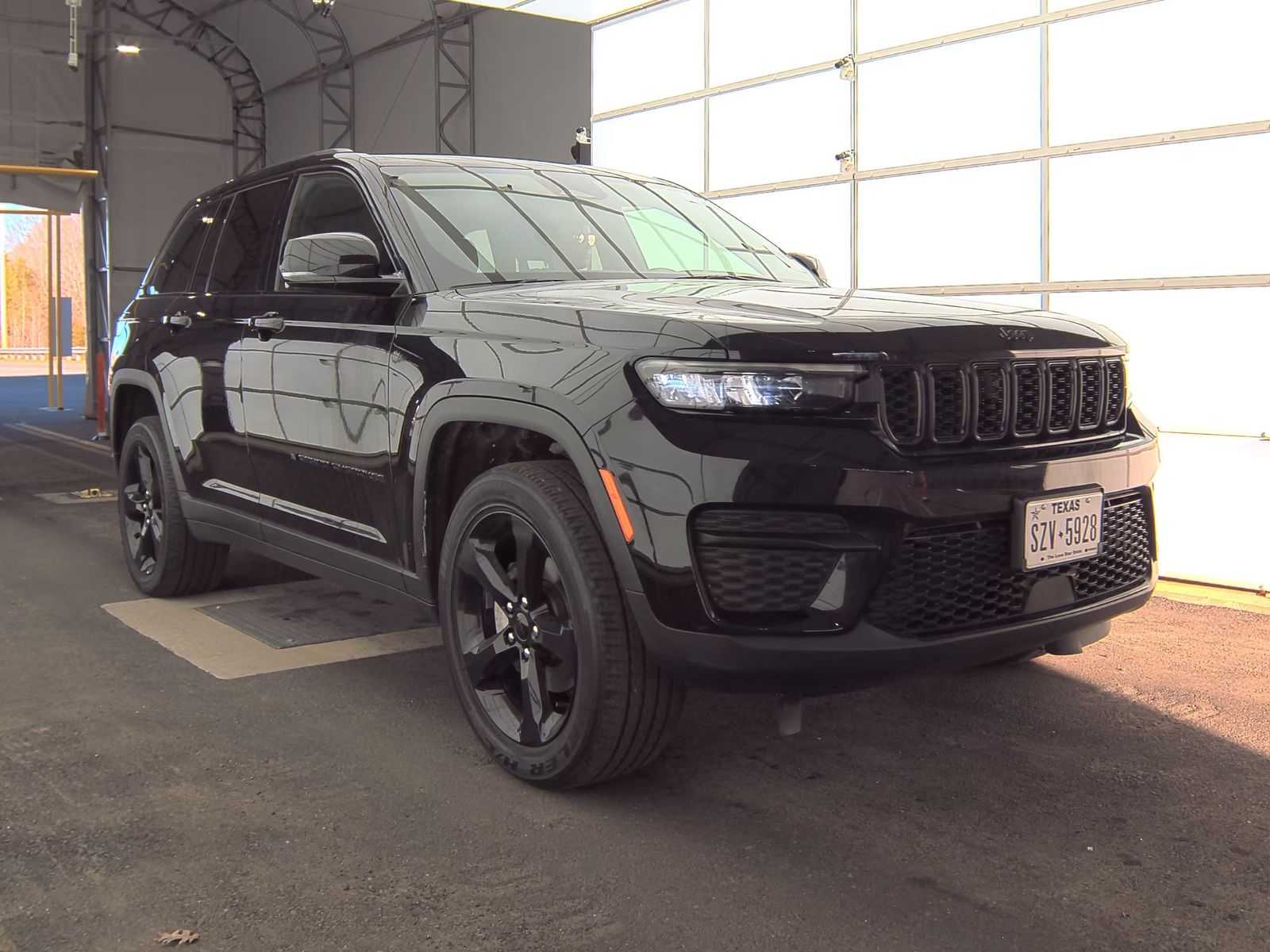 2023 Jeep Grand Cherokee Altitude RWD