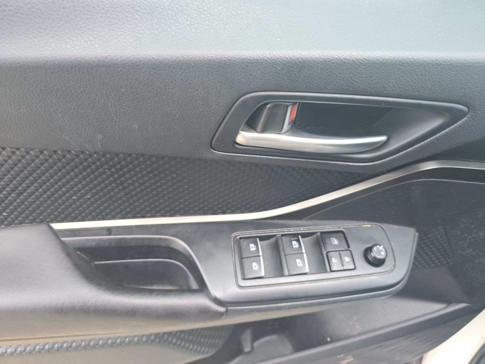 2018 Toyota C-HR XLE FWD