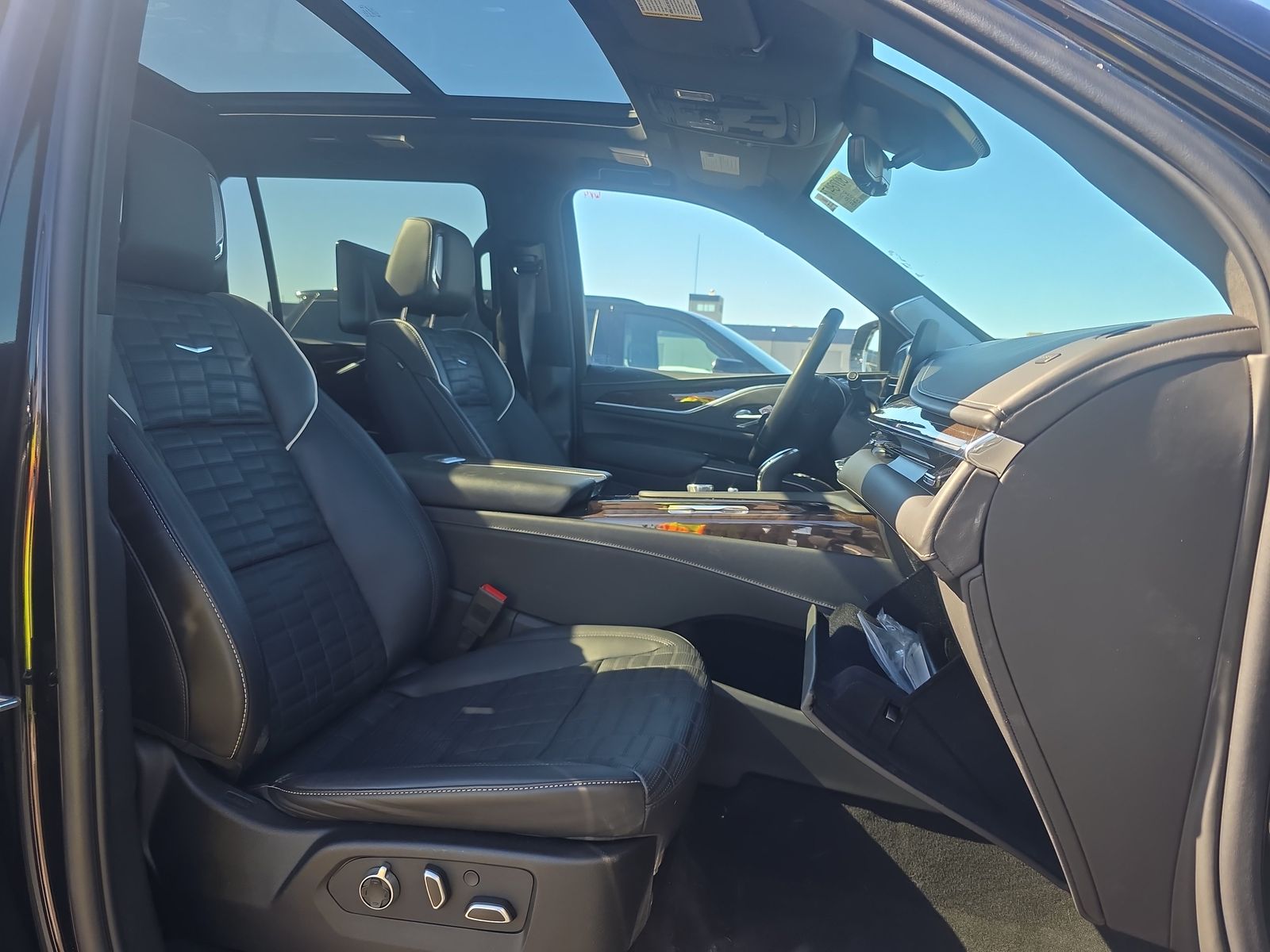 2024 Cadillac Escalade ESV Premium Luxury Platinum AWD