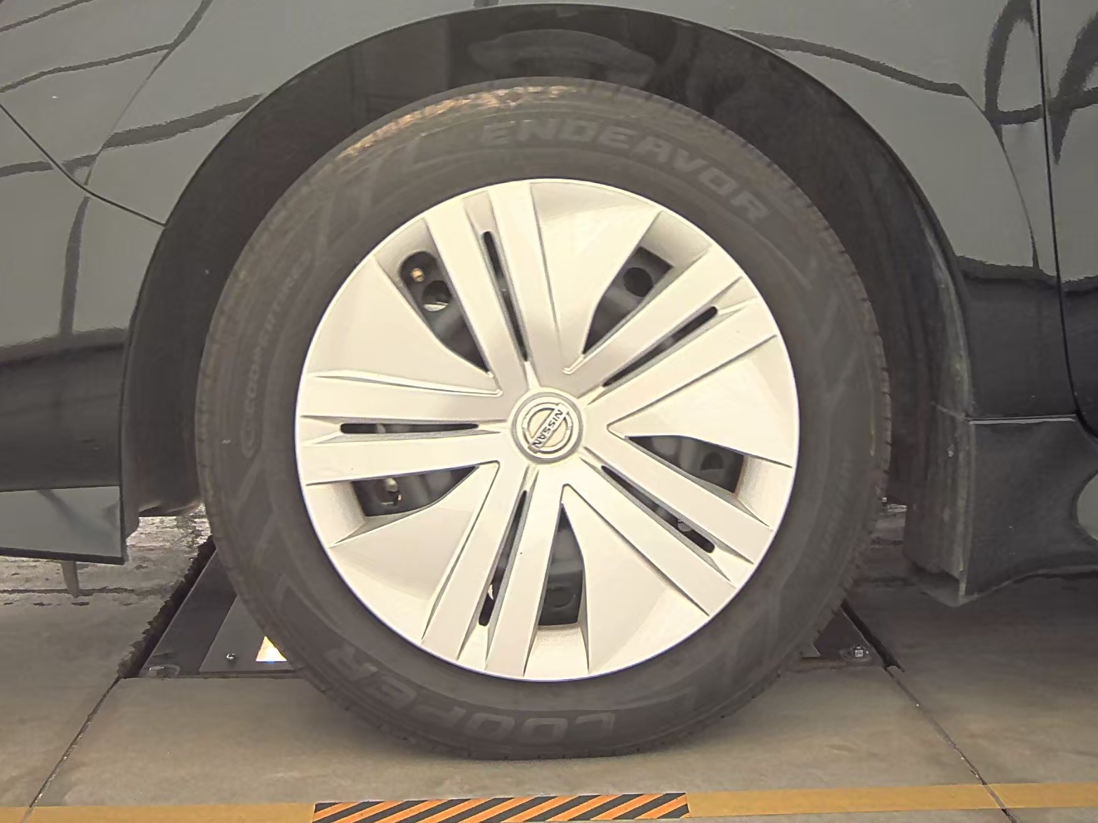 2019 Nissan LEAF S FWD