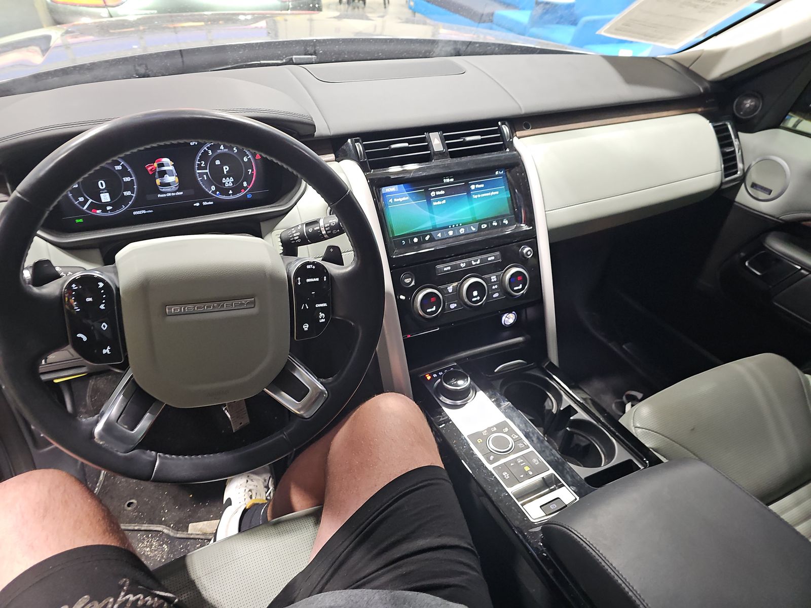 2019 Land Rover Discovery HSE Luxury AWD