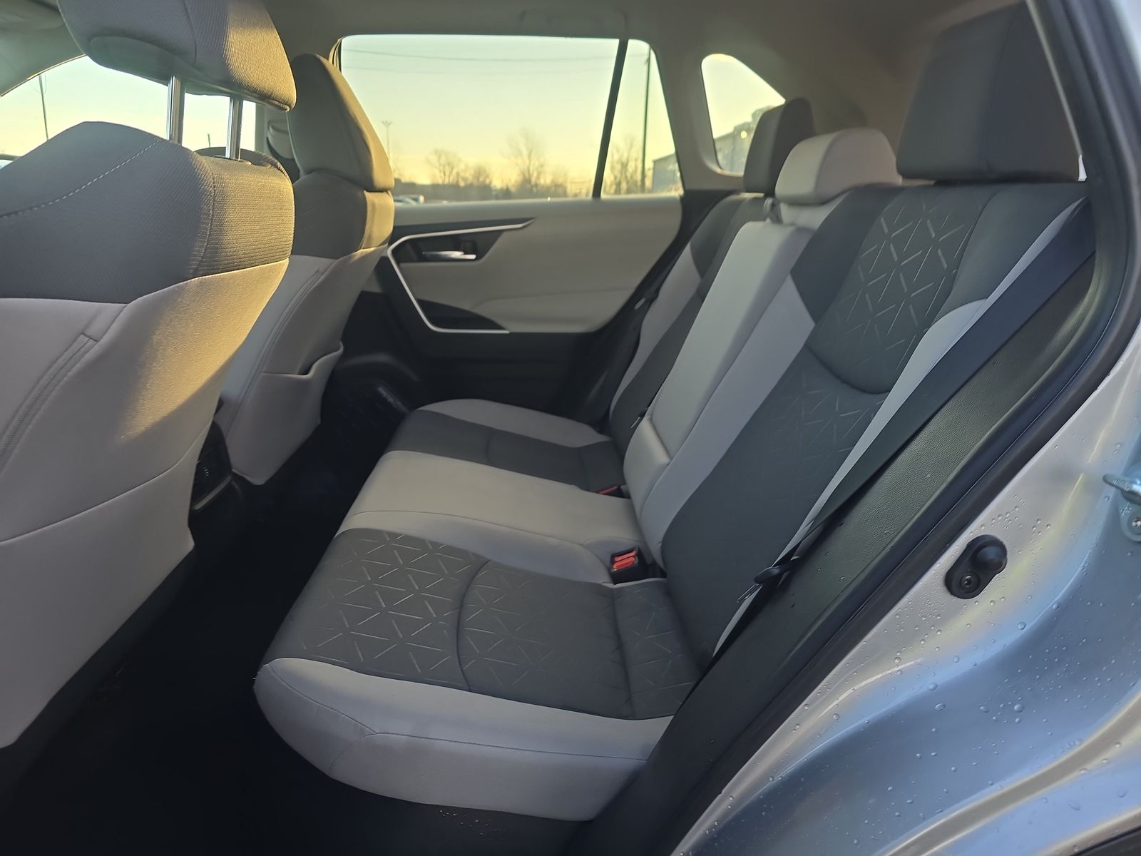 2021 Toyota RAV4 Hybrid XLE AWD