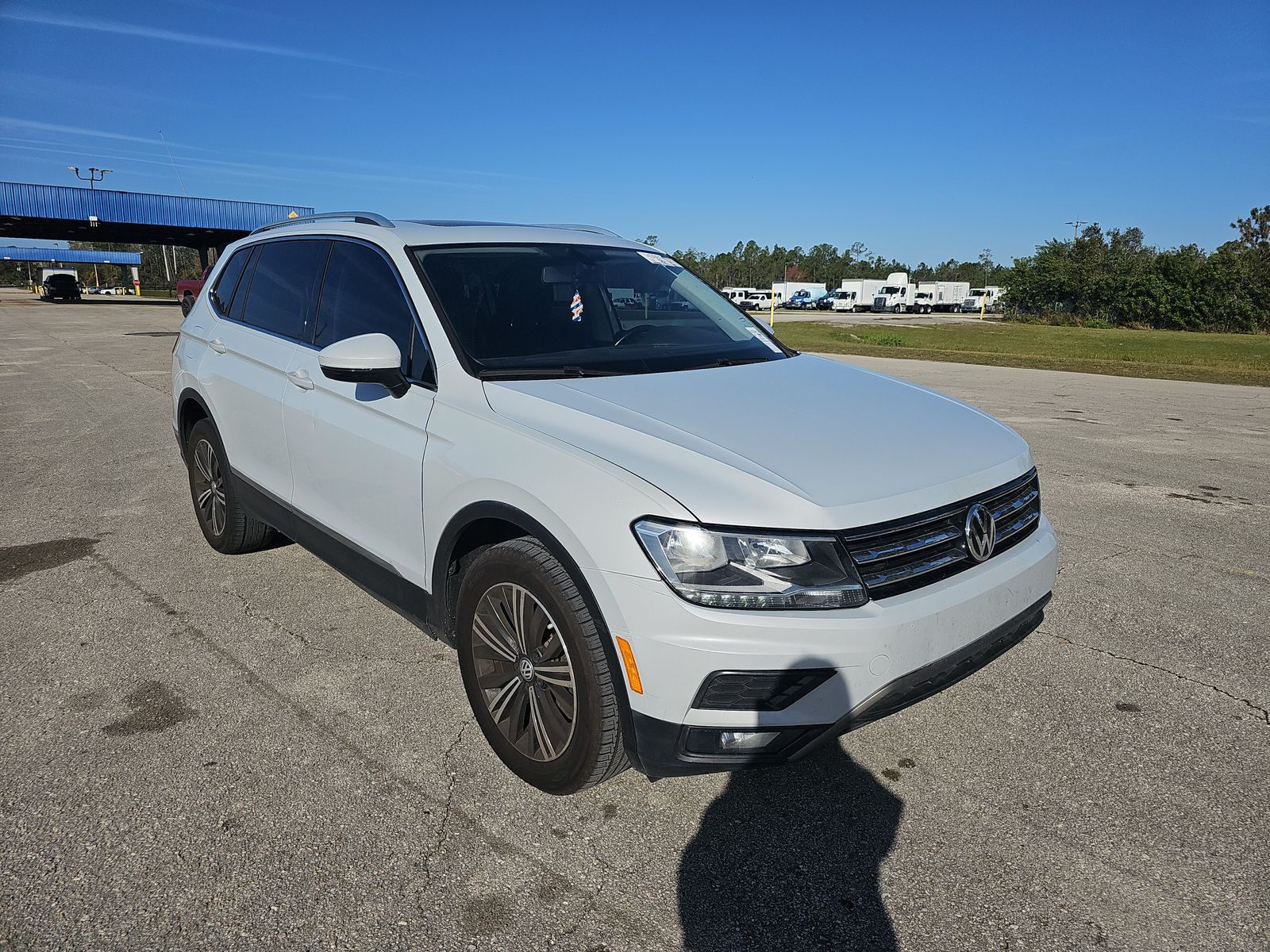 2018 Volkswagen Tiguan 2.0T SEL FWD