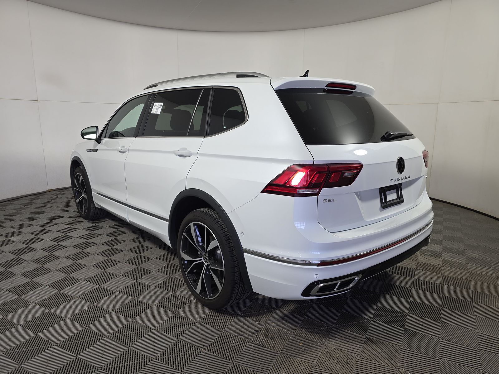 2024 Volkswagen Tiguan 2.0T SEL R-Line AWD