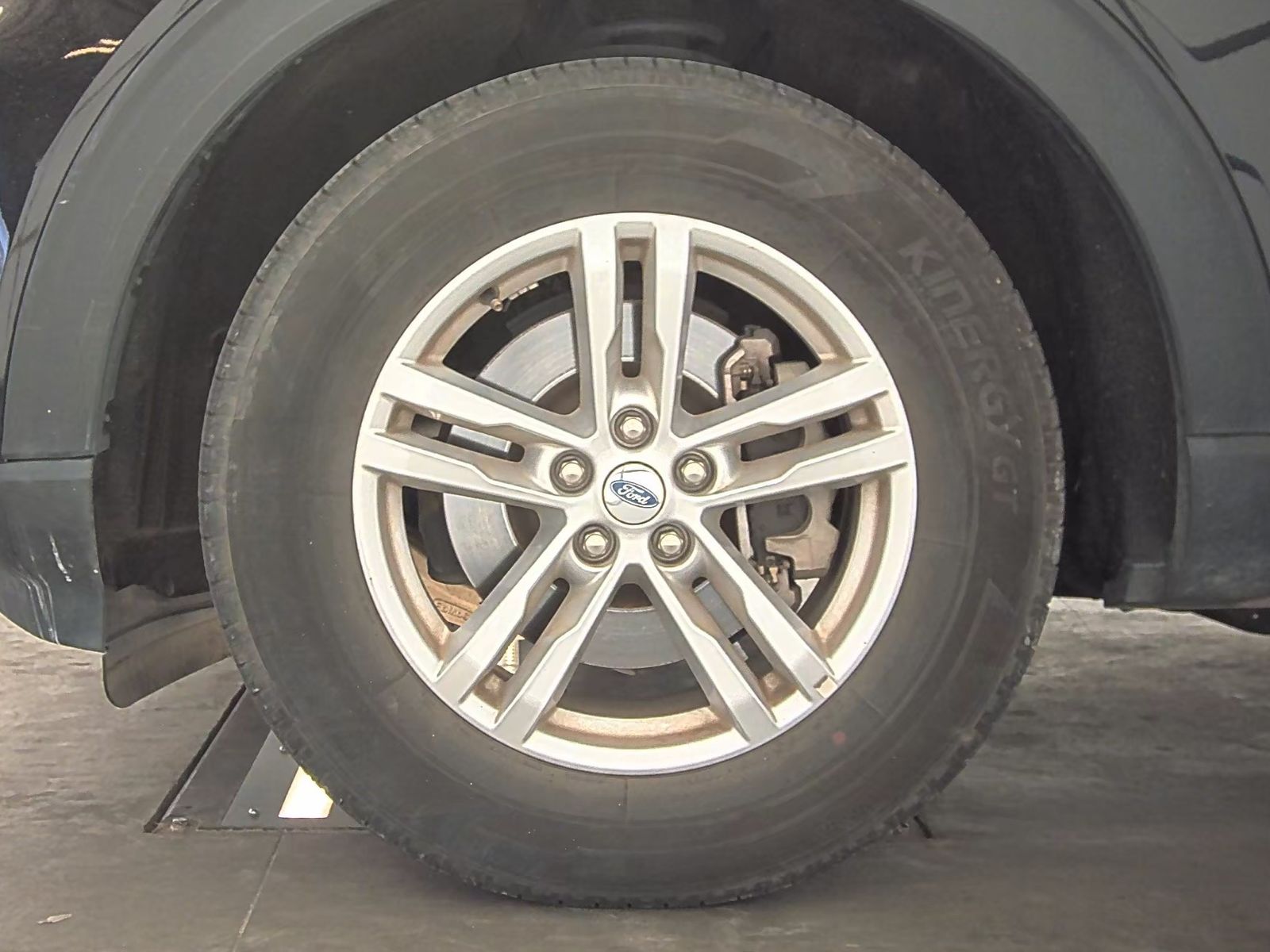 2023 Ford Explorer XLT AWD